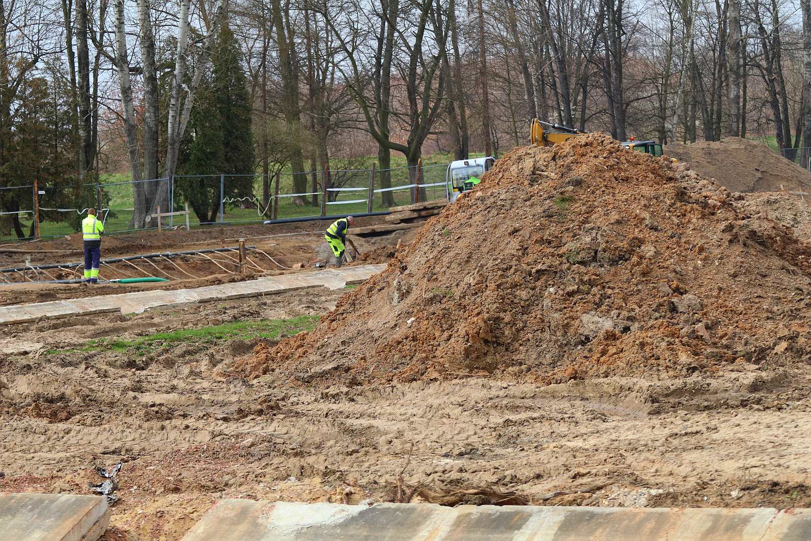 Trwają prace przy rewitalizacji fontann w Parku Miejskim