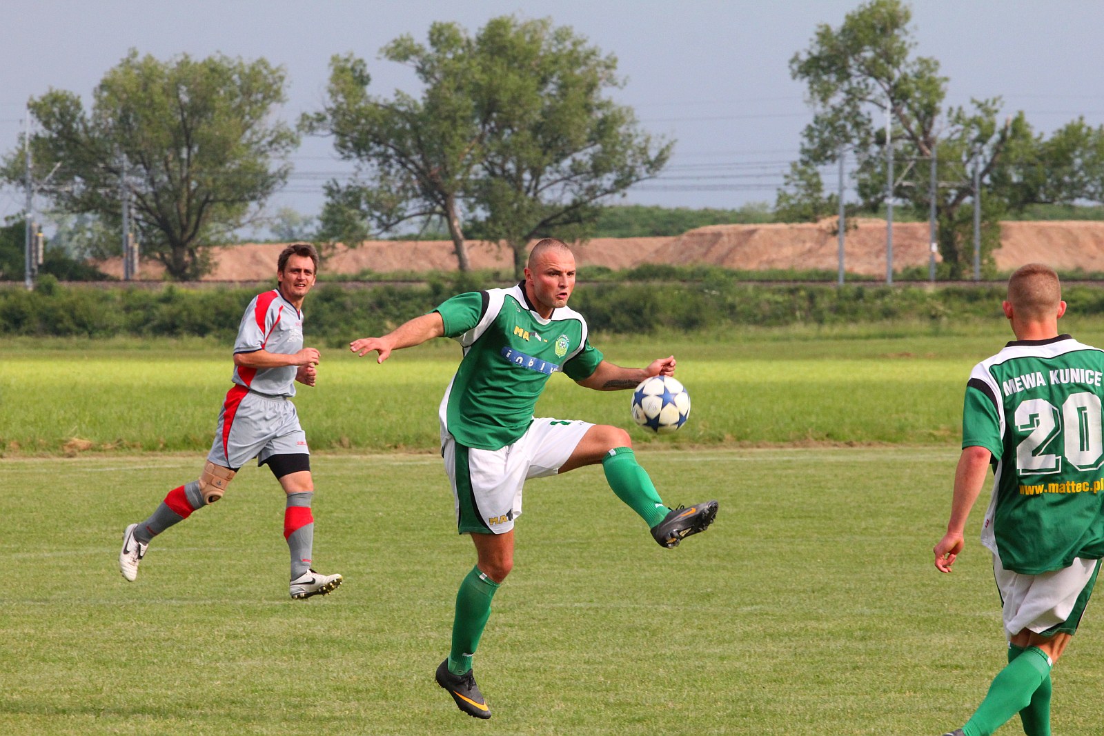Jedenaście lat z drużyną Mewy Kunice na piłkarskich boiskach
