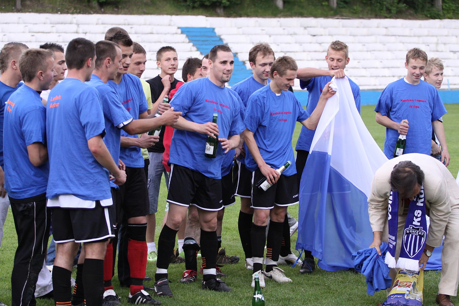 Piętnaście lat z Konfeksem Legnica na piłkarskich boiskach