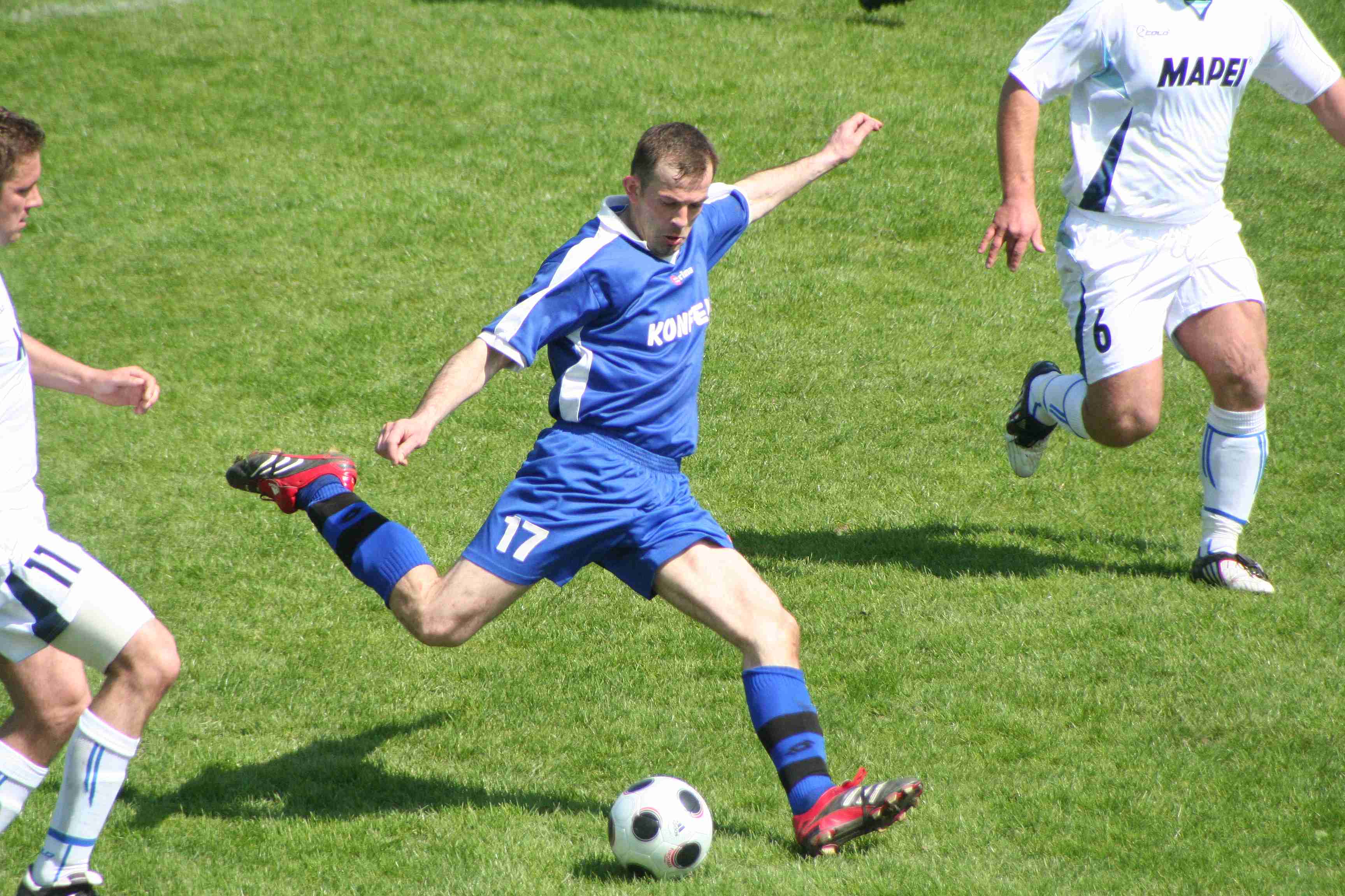 Piętnaście lat z Konfeksem Legnica na piłkarskich boiskach