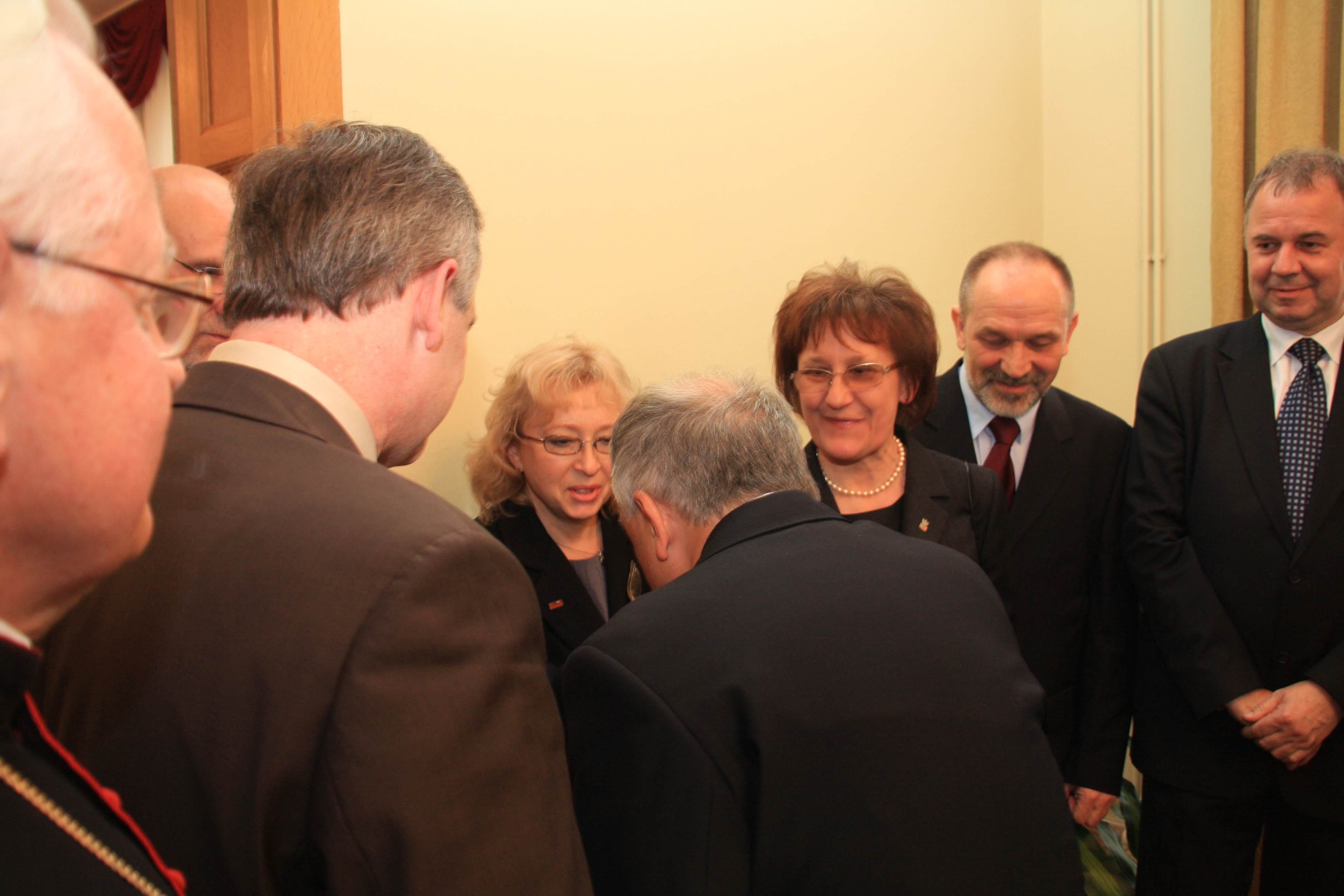Dziesięć lat temu w katastrofie smoleńskiej zginął Prezydent RP