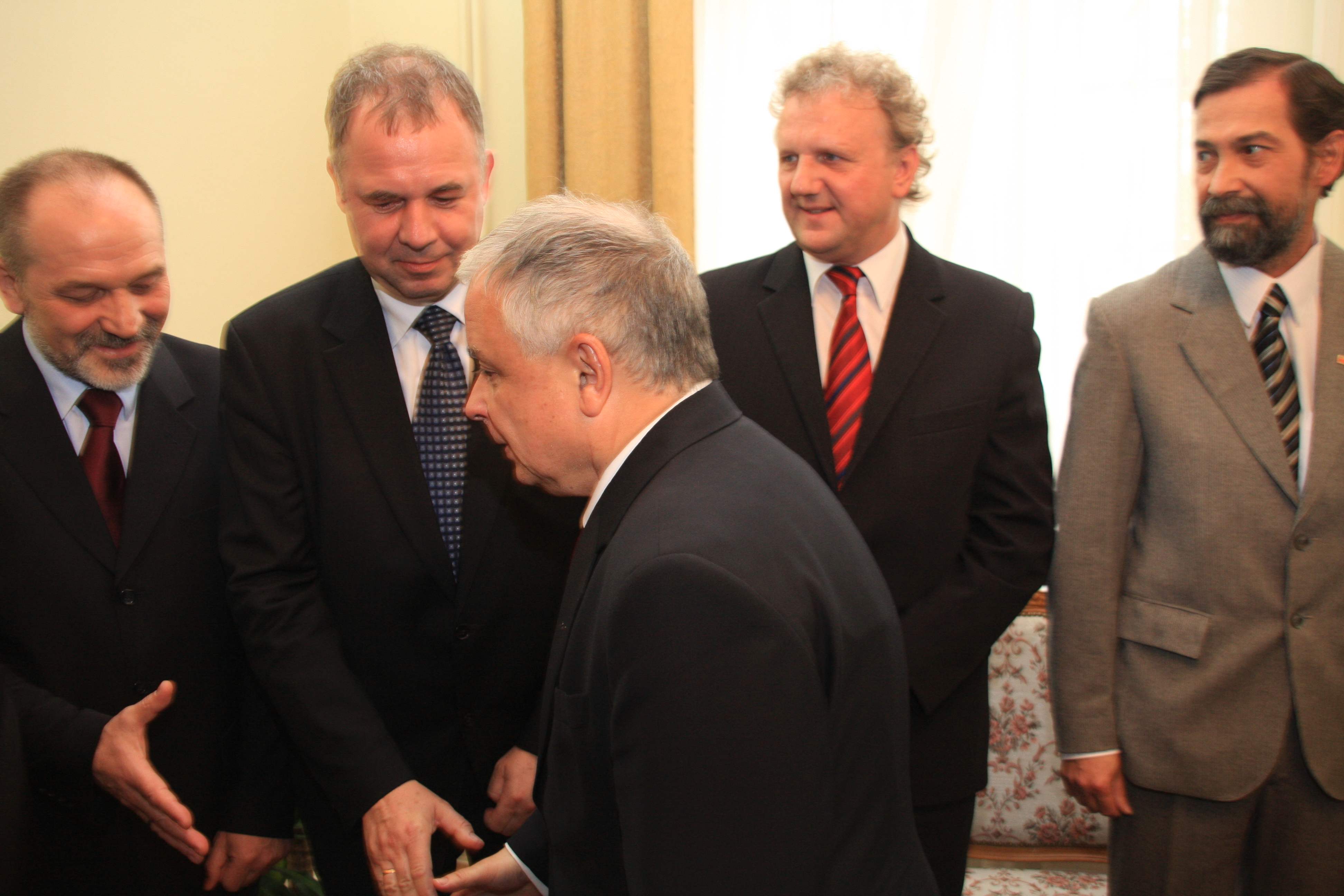 Dziesięć lat temu w katastrofie smoleńskiej zginął Prezydent RP