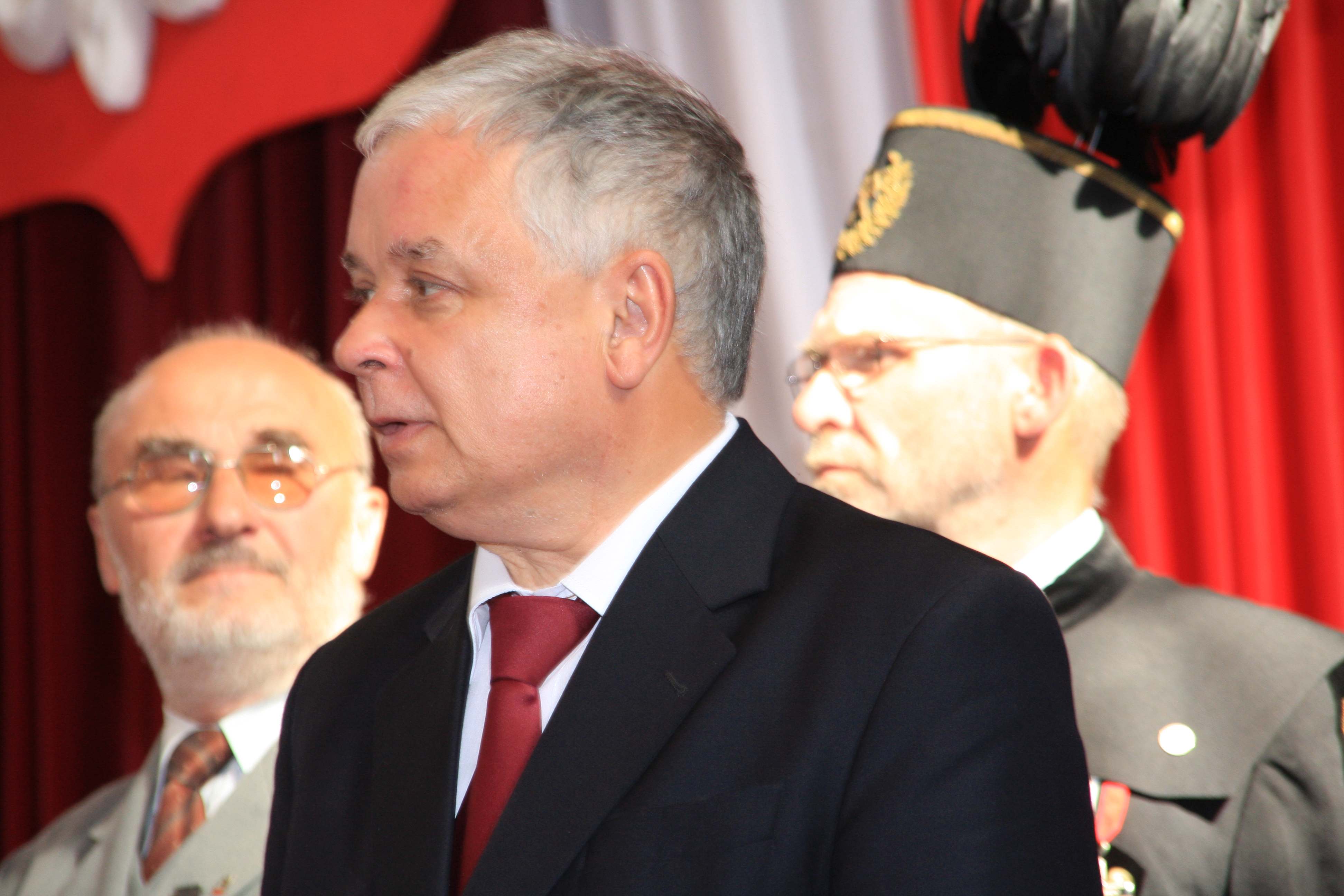 Dziesięć lat temu w katastrofie smoleńskiej zginął Prezydent RP