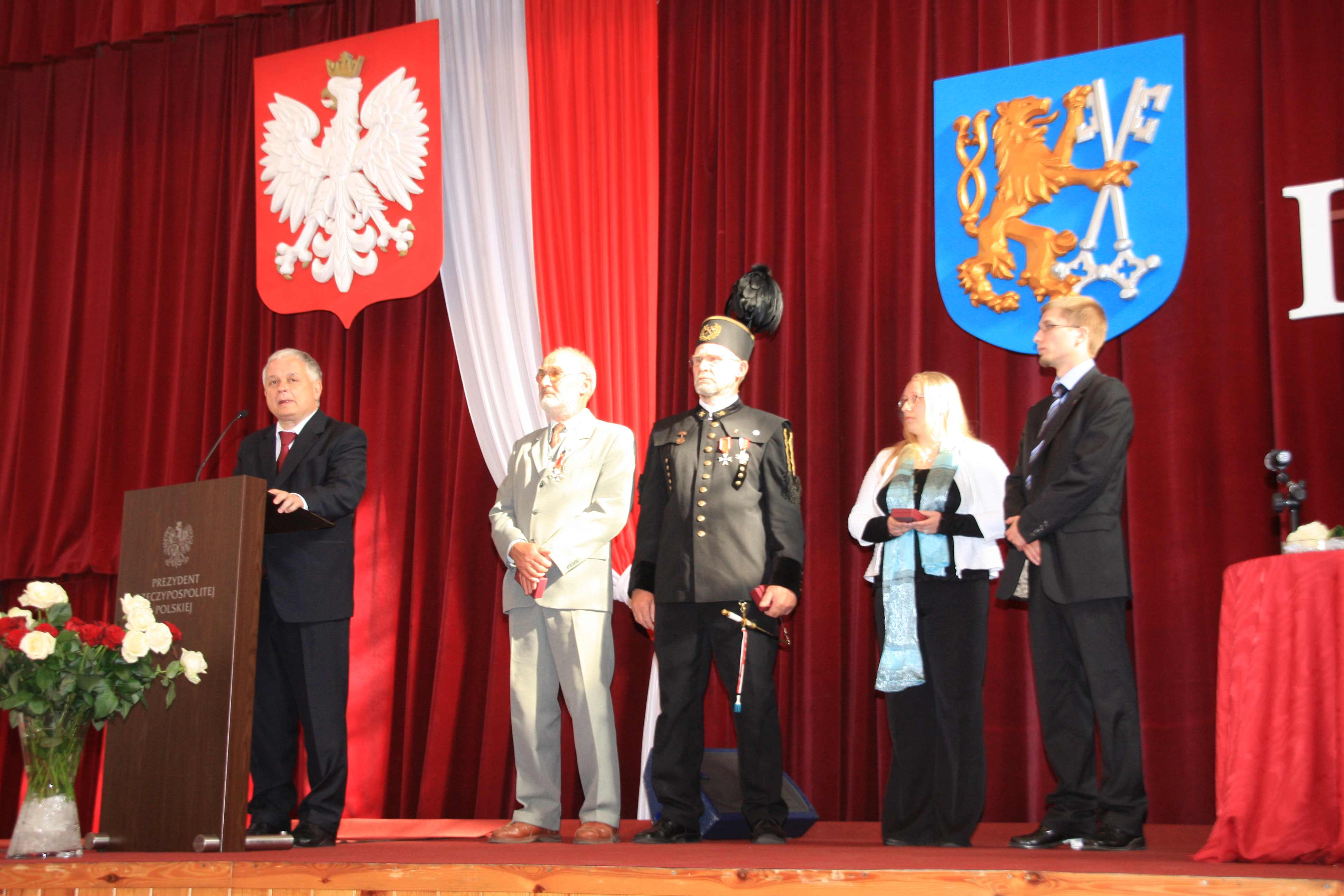 Dziesięć lat temu w katastrofie smoleńskiej zginął Prezydent RP