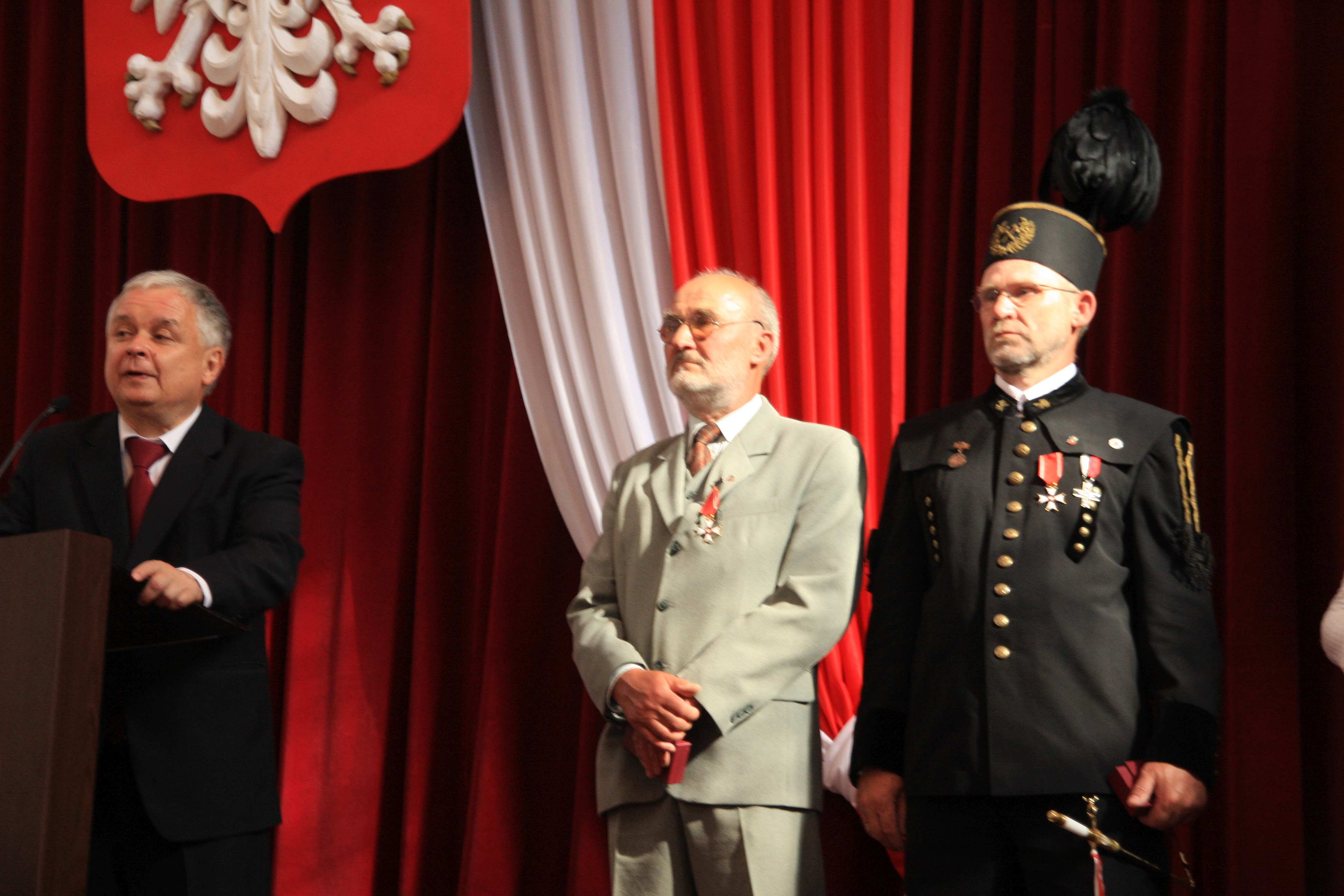 Dziesięć lat temu w katastrofie smoleńskiej zginął Prezydent RP