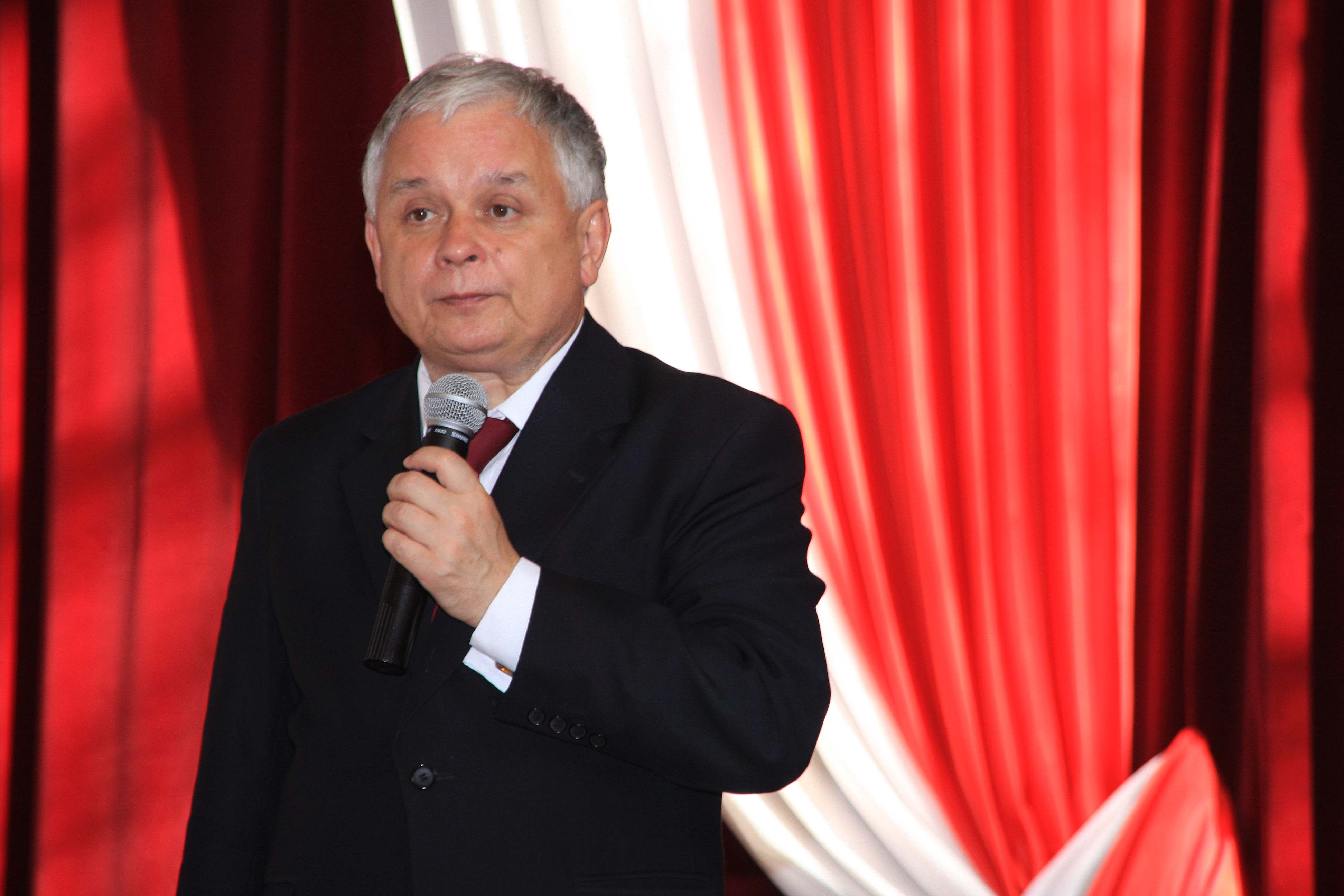 Dziesięć lat temu w katastrofie smoleńskiej zginął Prezydent RP