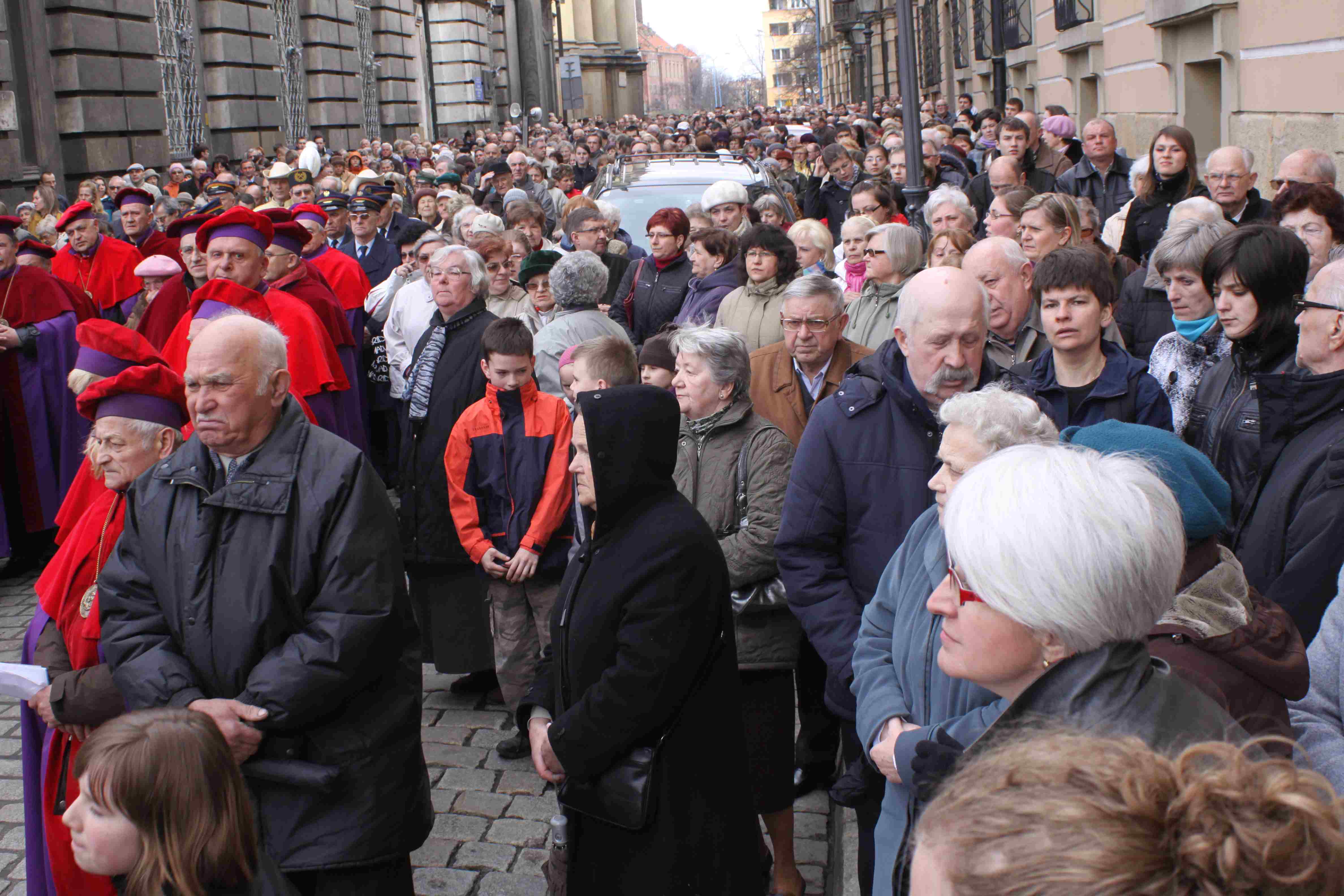 Wielki Piątek. W tym roku bez Drogi Krzyżowej po ulicach Legnicy