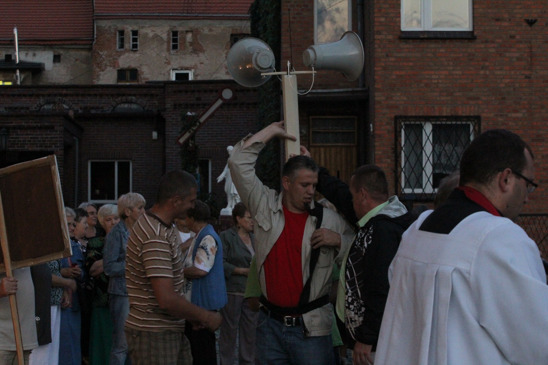 Wielki Piątek. W tym roku bez Drogi Krzyżowej po ulicach Legnicy