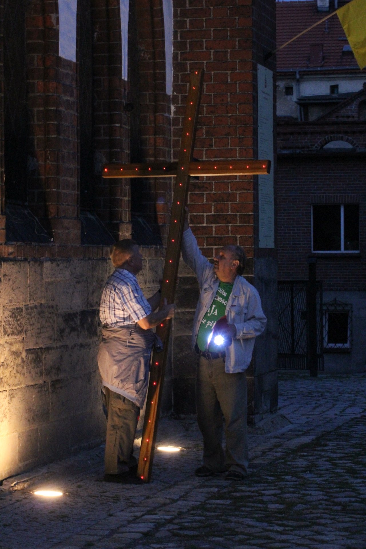 Wielki Piątek. W tym roku bez Drogi Krzyżowej po ulicach Legnicy