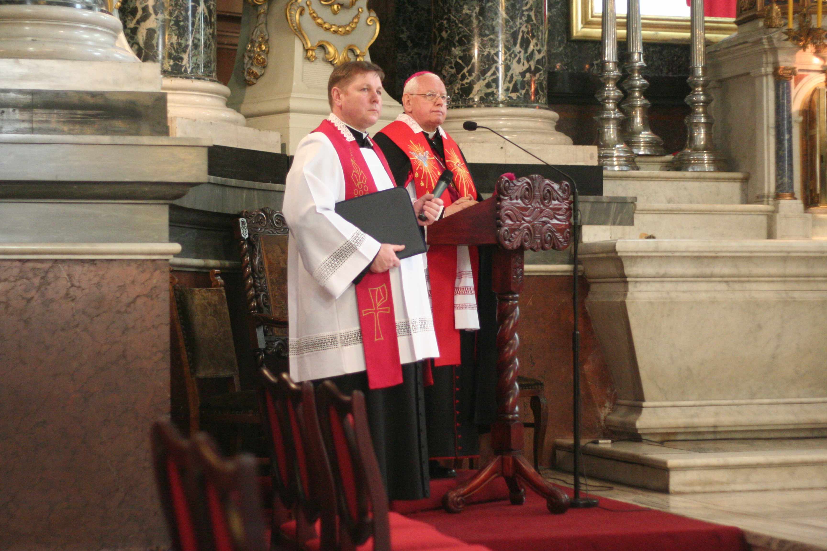 Wielki Piątek. W tym roku bez Drogi Krzyżowej po ulicach Legnicy