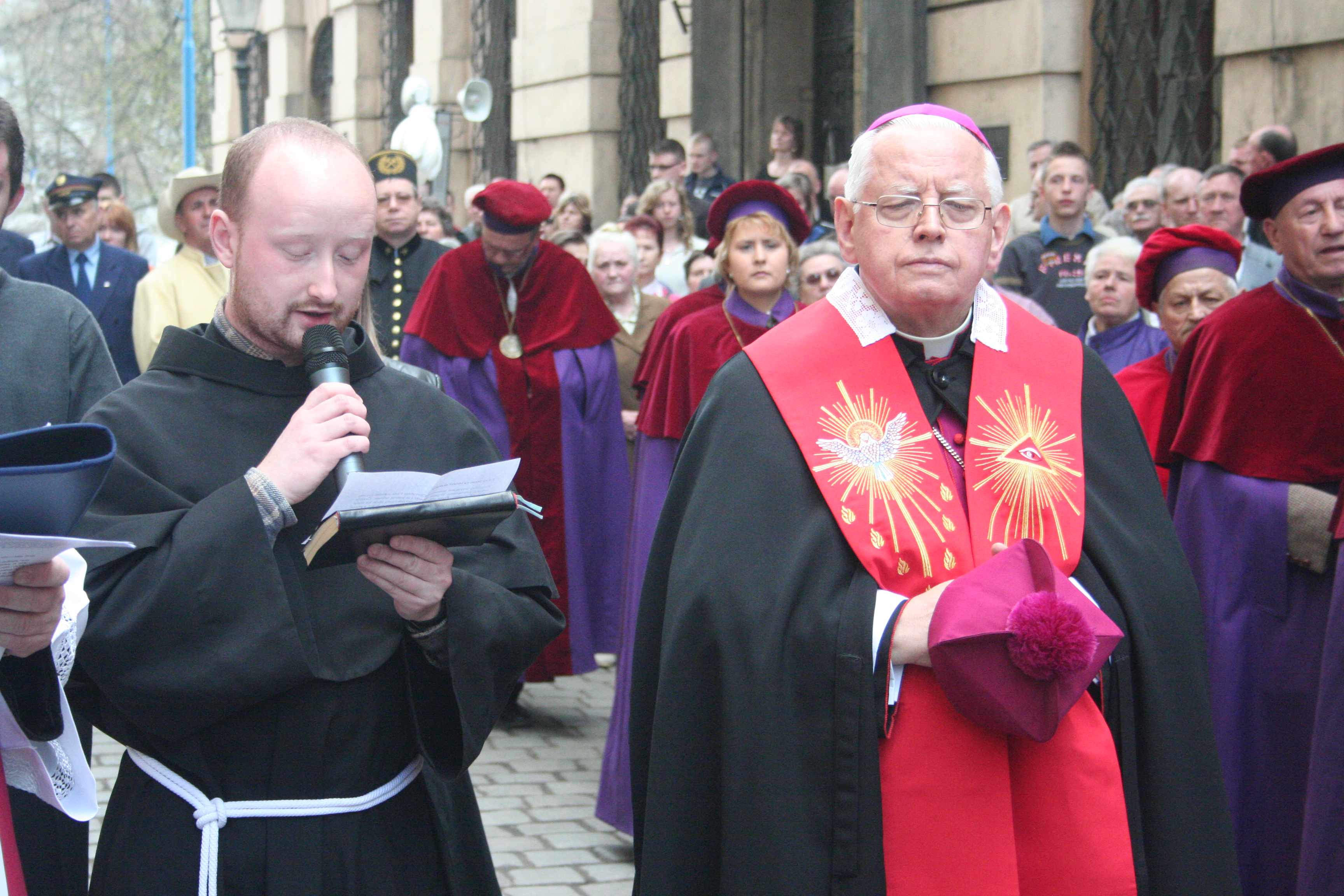Wielki Piątek. W tym roku bez Drogi Krzyżowej po ulicach Legnicy