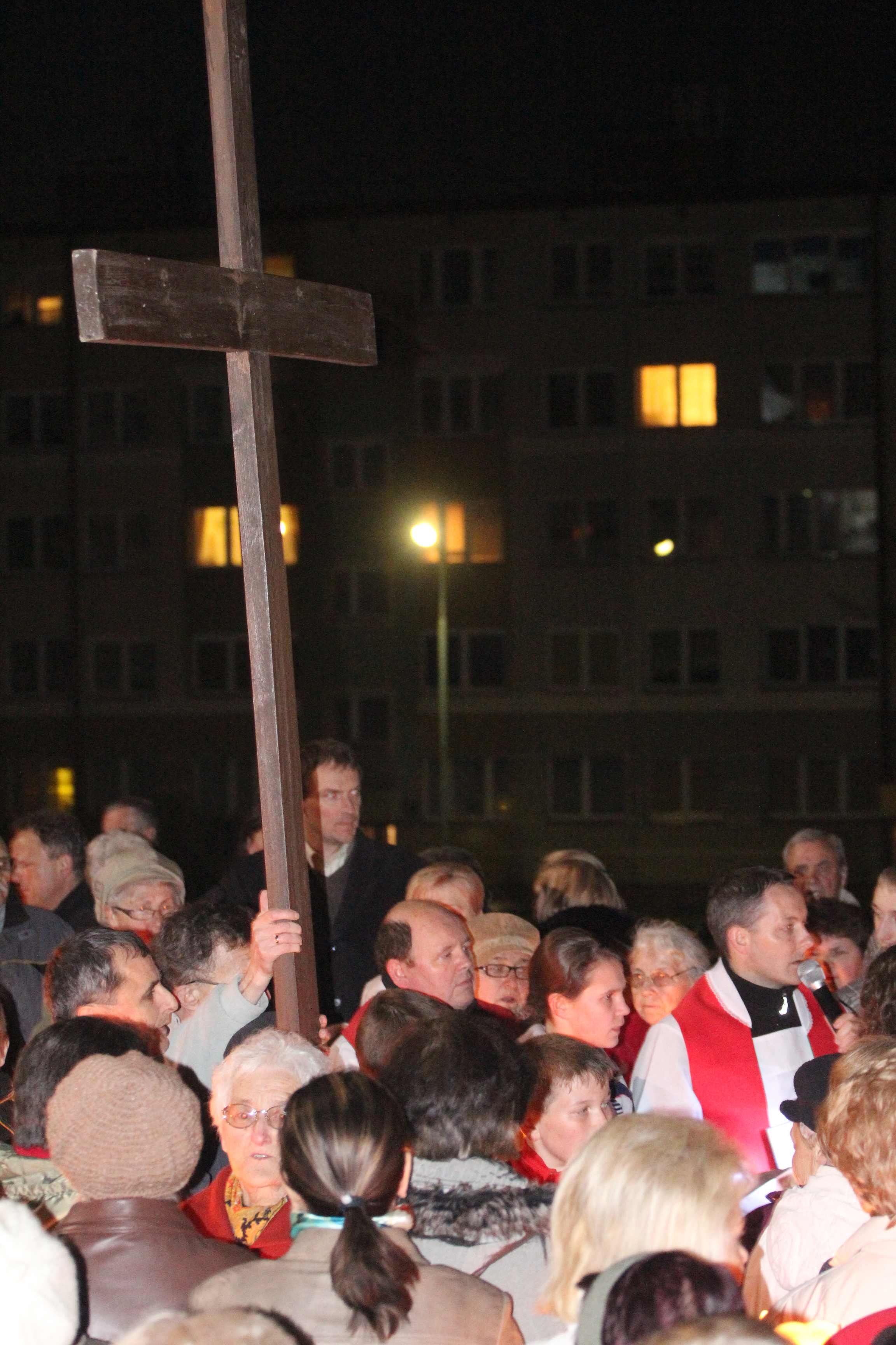 Wielki Piątek. W tym roku bez Drogi Krzyżowej po ulicach Legnicy