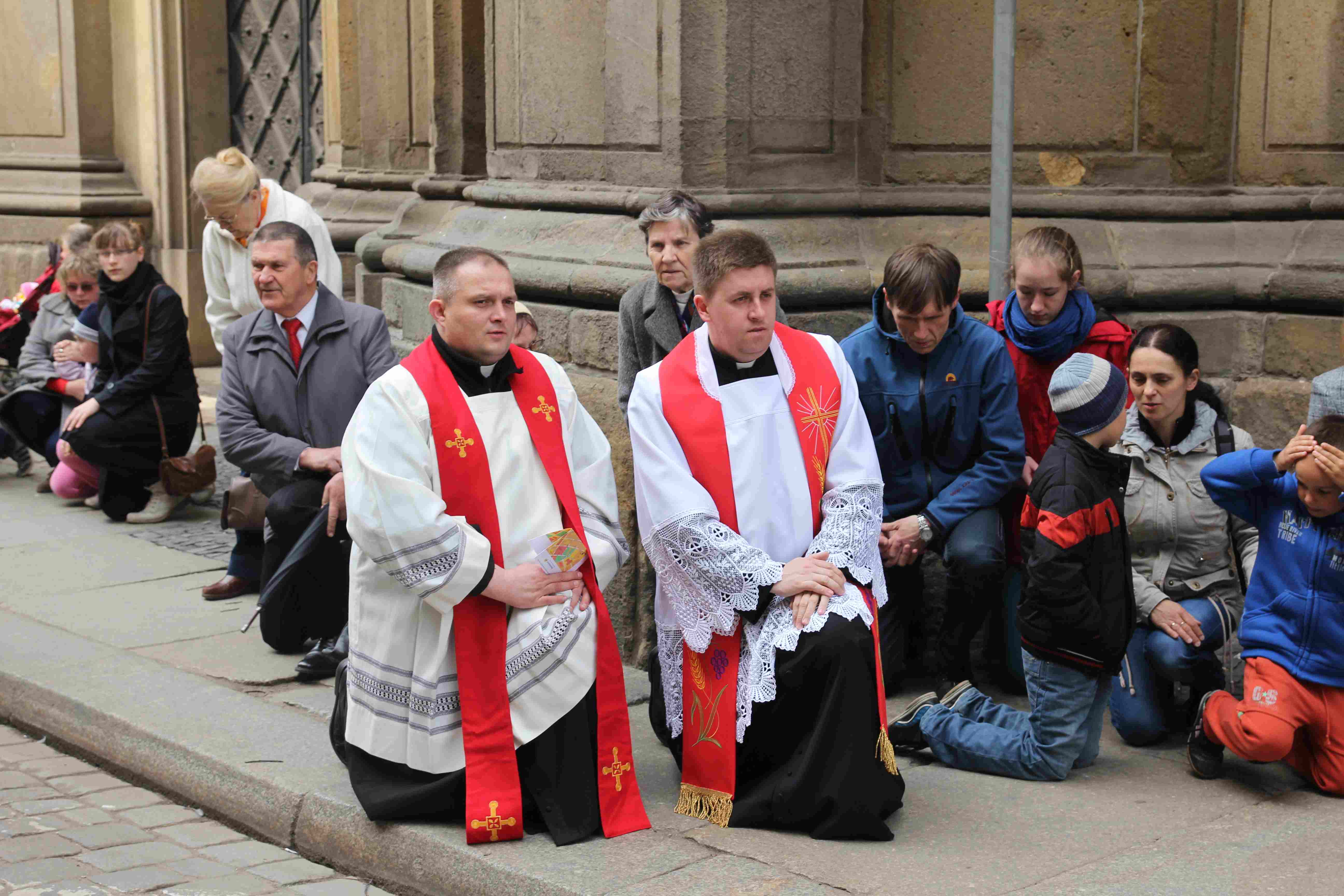Wielki Piątek. W tym roku bez Drogi Krzyżowej po ulicach Legnicy