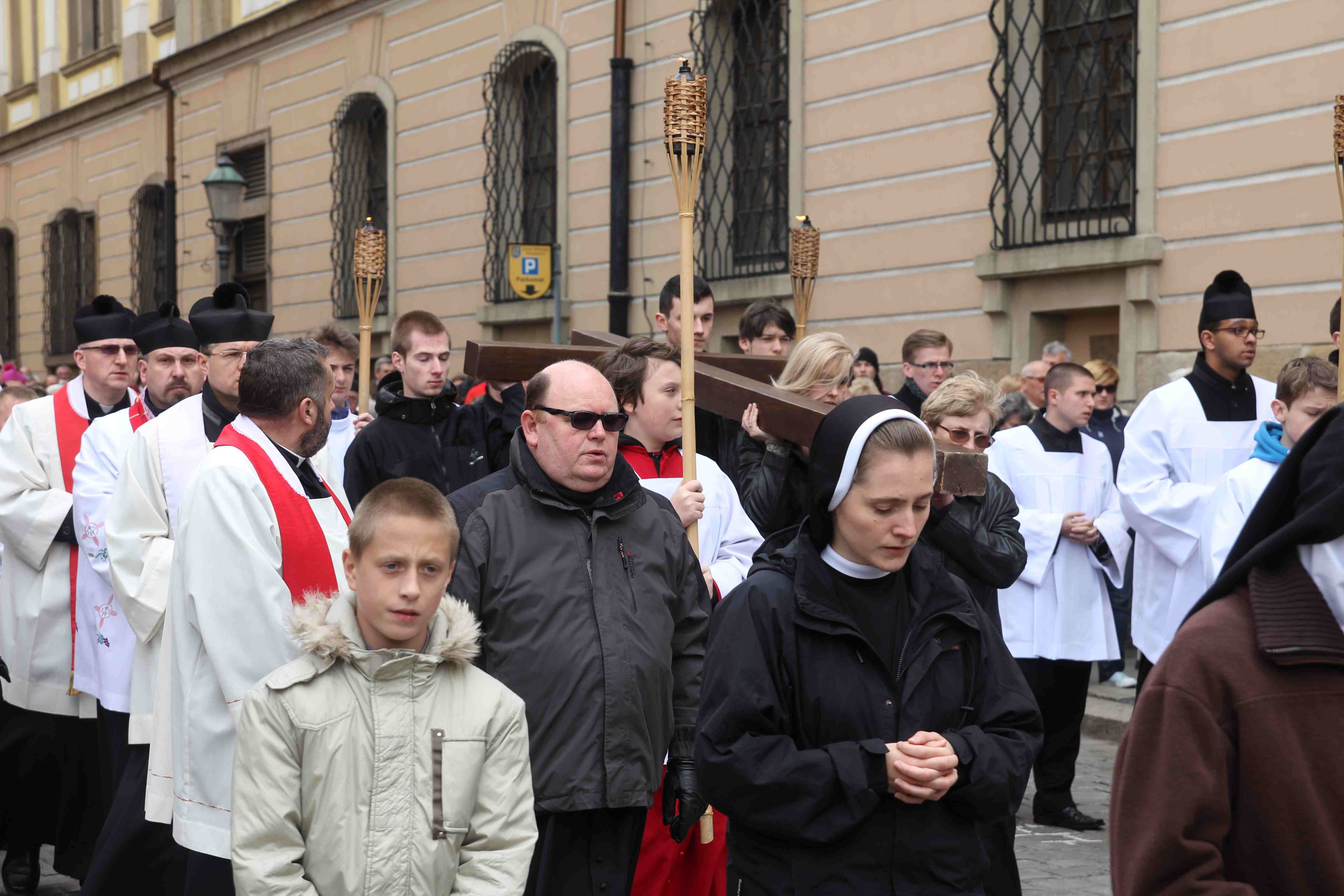 Wielki Piątek. W tym roku bez Drogi Krzyżowej po ulicach Legnicy