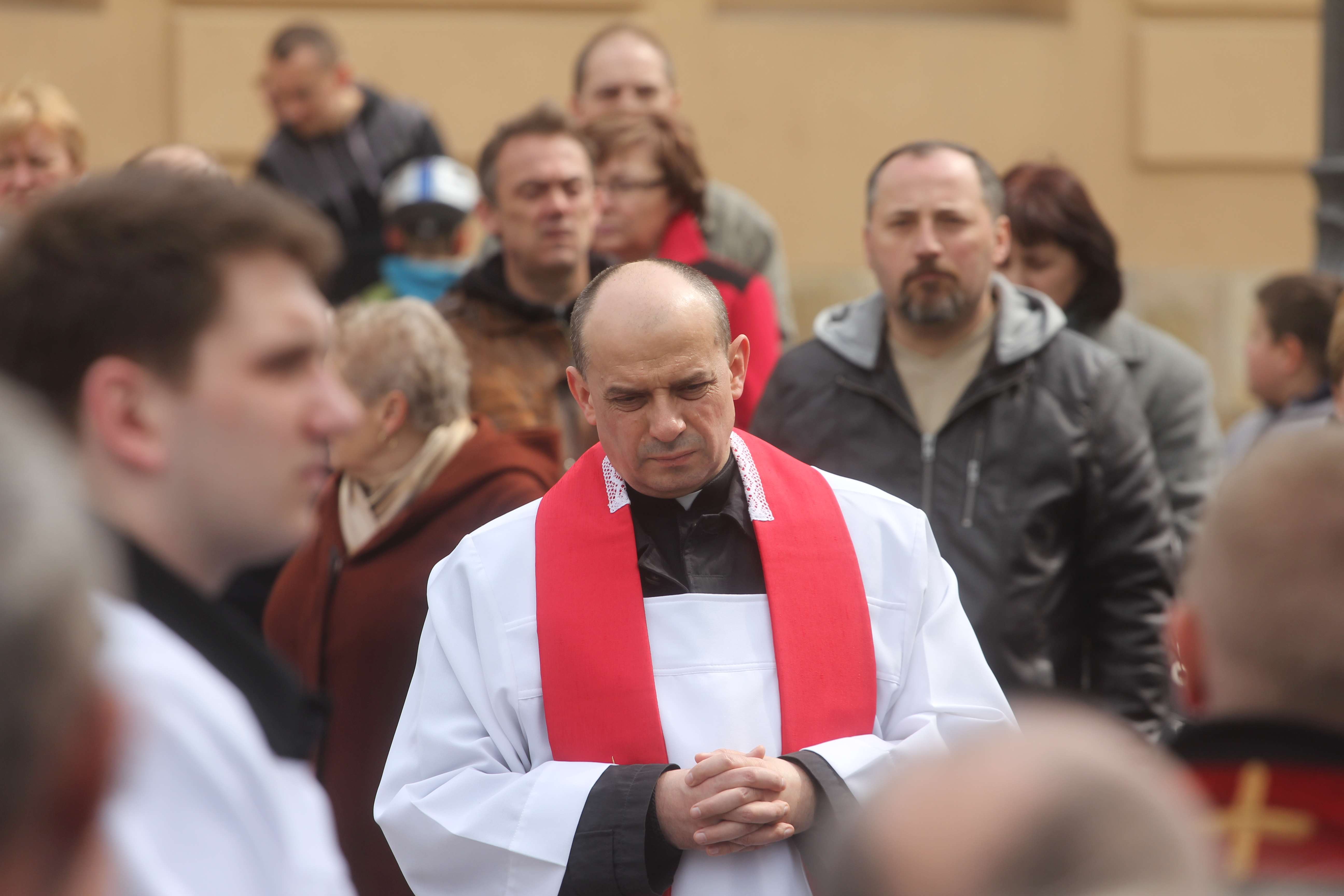 Wielki Piątek. W tym roku bez Drogi Krzyżowej po ulicach Legnicy