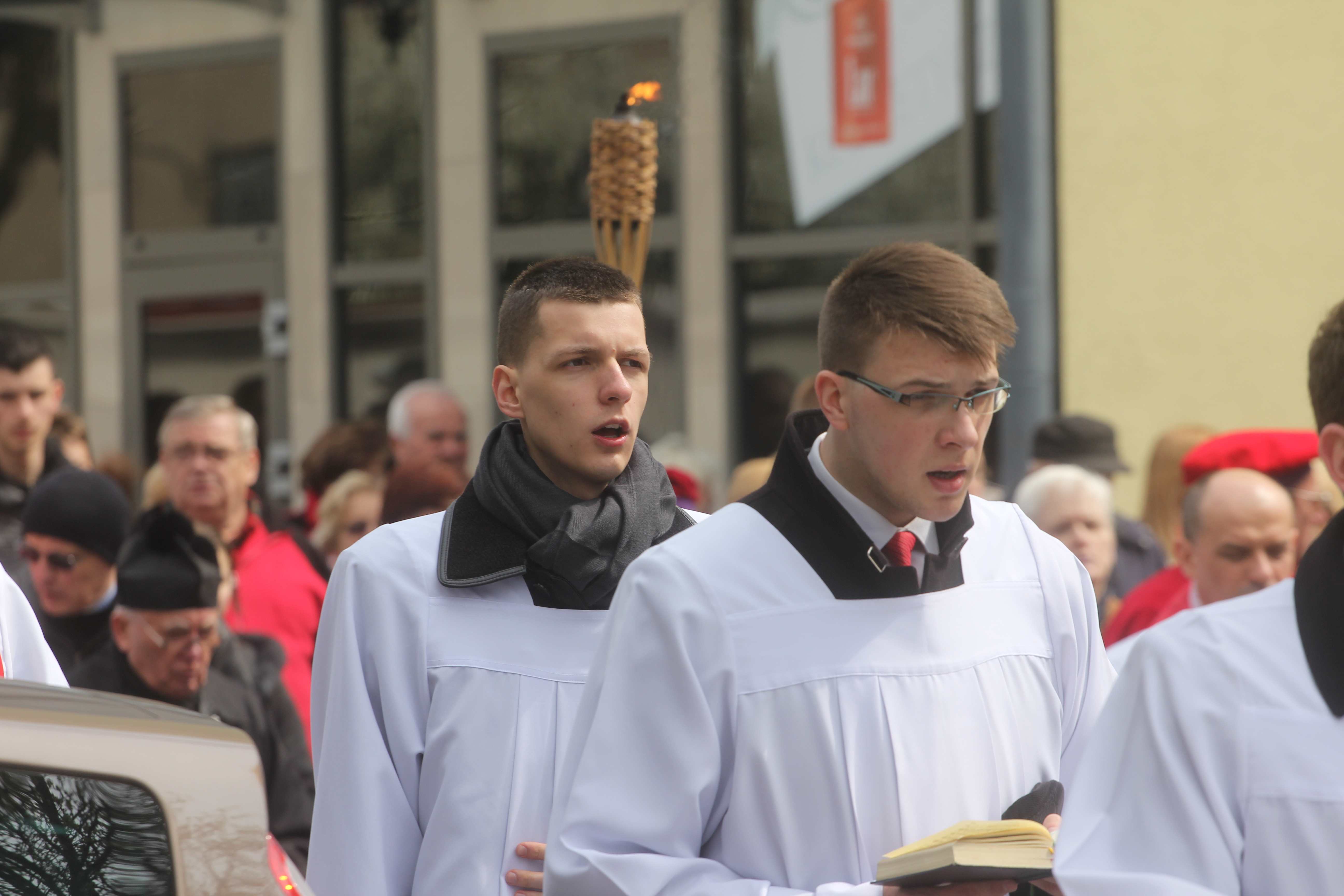 Wielki Piątek. W tym roku bez Drogi Krzyżowej po ulicach Legnicy