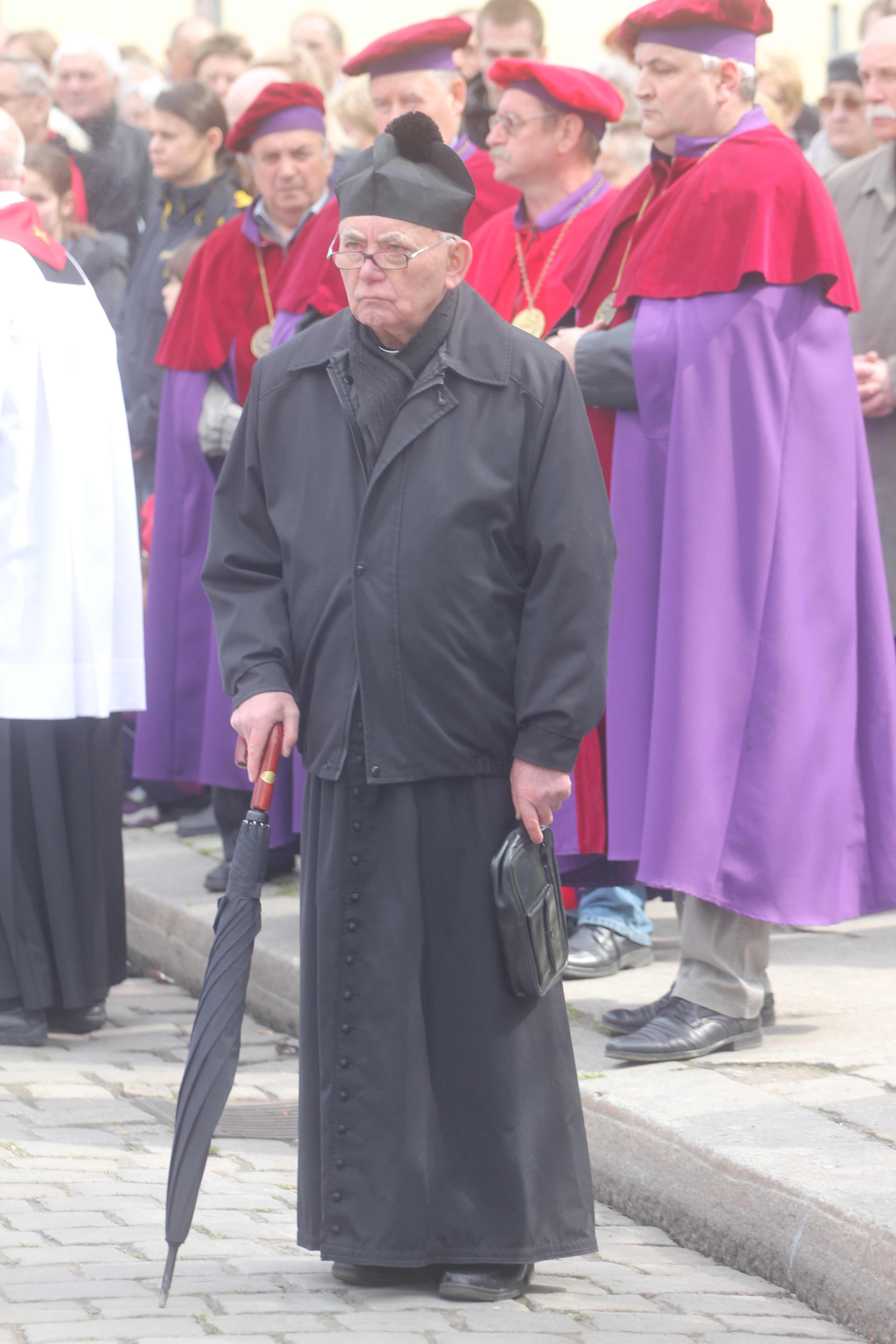 Wielki Piątek. W tym roku bez Drogi Krzyżowej po ulicach Legnicy