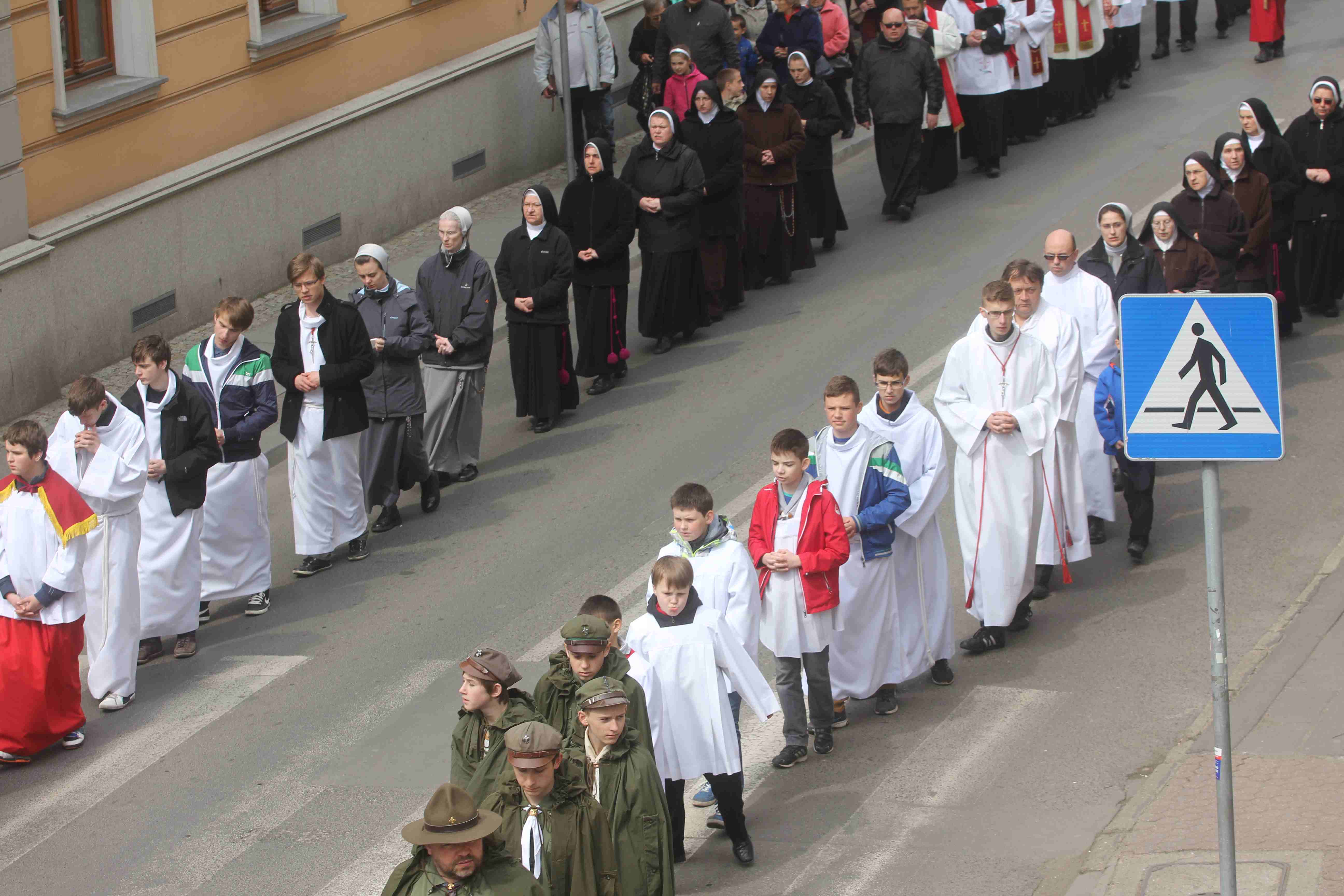Wielki Piątek. W tym roku bez Drogi Krzyżowej po ulicach Legnicy