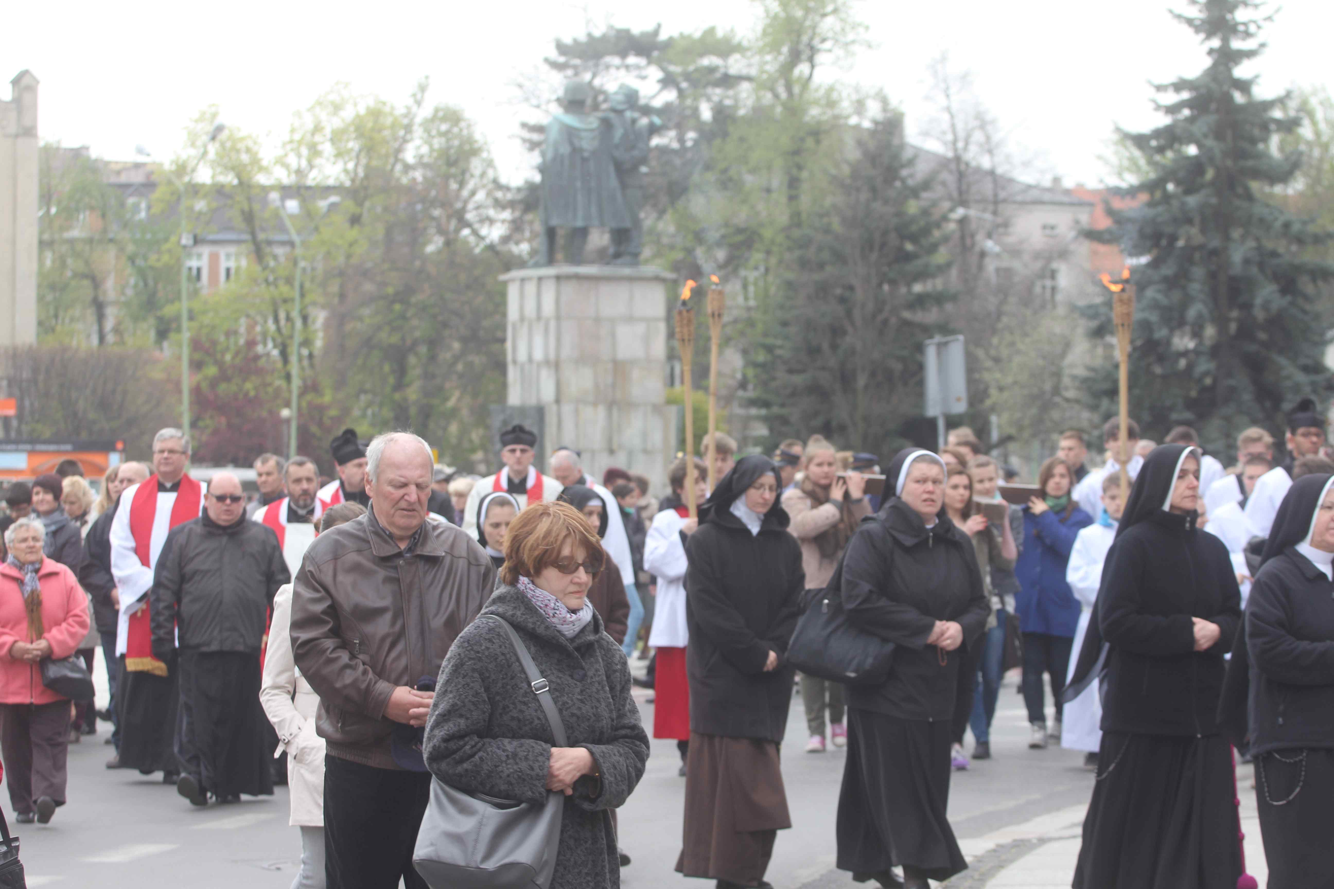 Wielki Piątek. W tym roku bez Drogi Krzyżowej po ulicach Legnicy