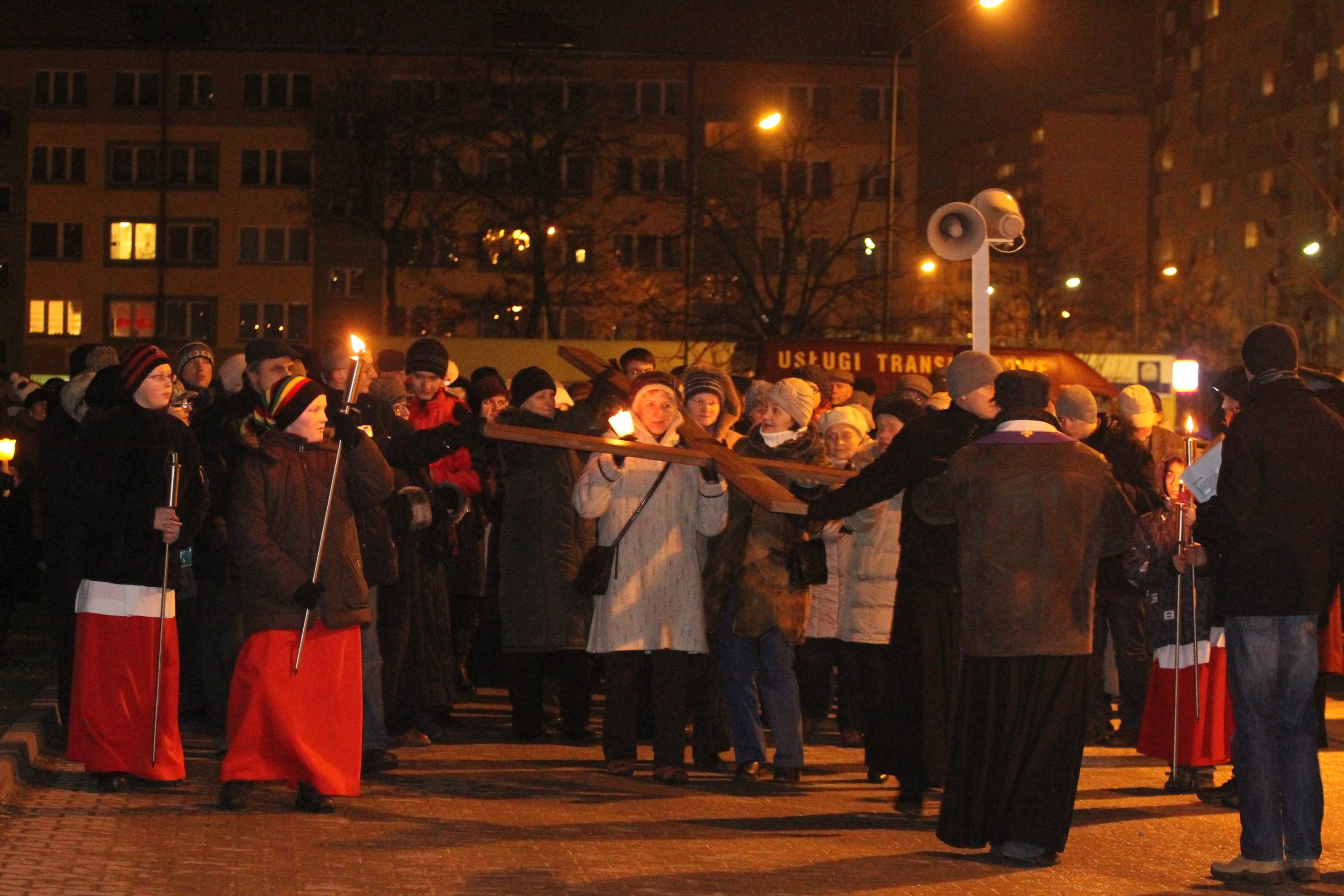 Wielki Piątek. W tym roku bez Drogi Krzyżowej po ulicach Legnicy