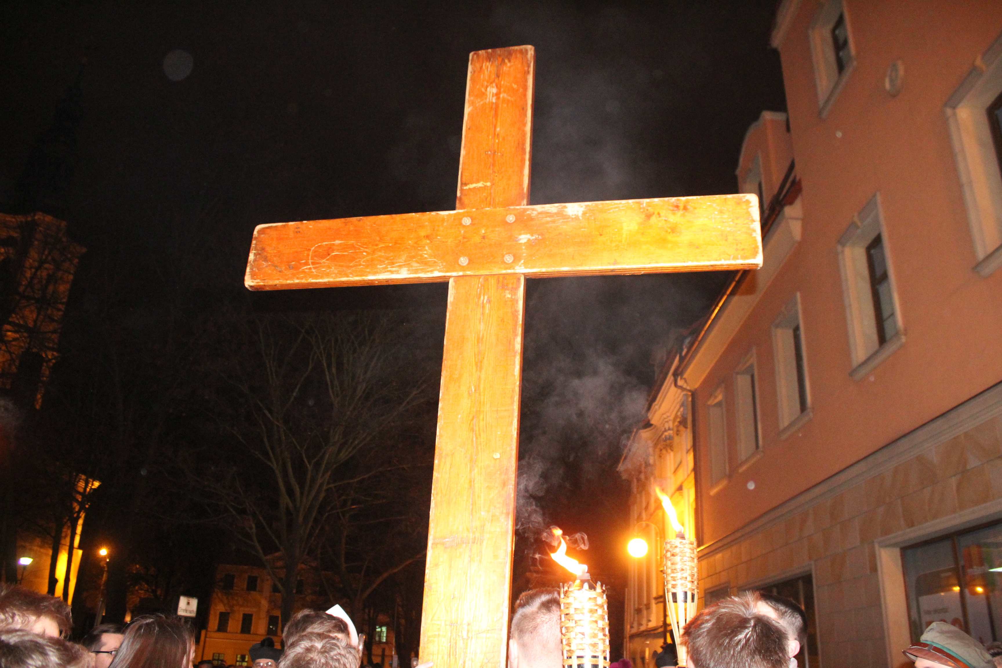 Wielki Piątek. W tym roku bez Drogi Krzyżowej po ulicach Legnicy