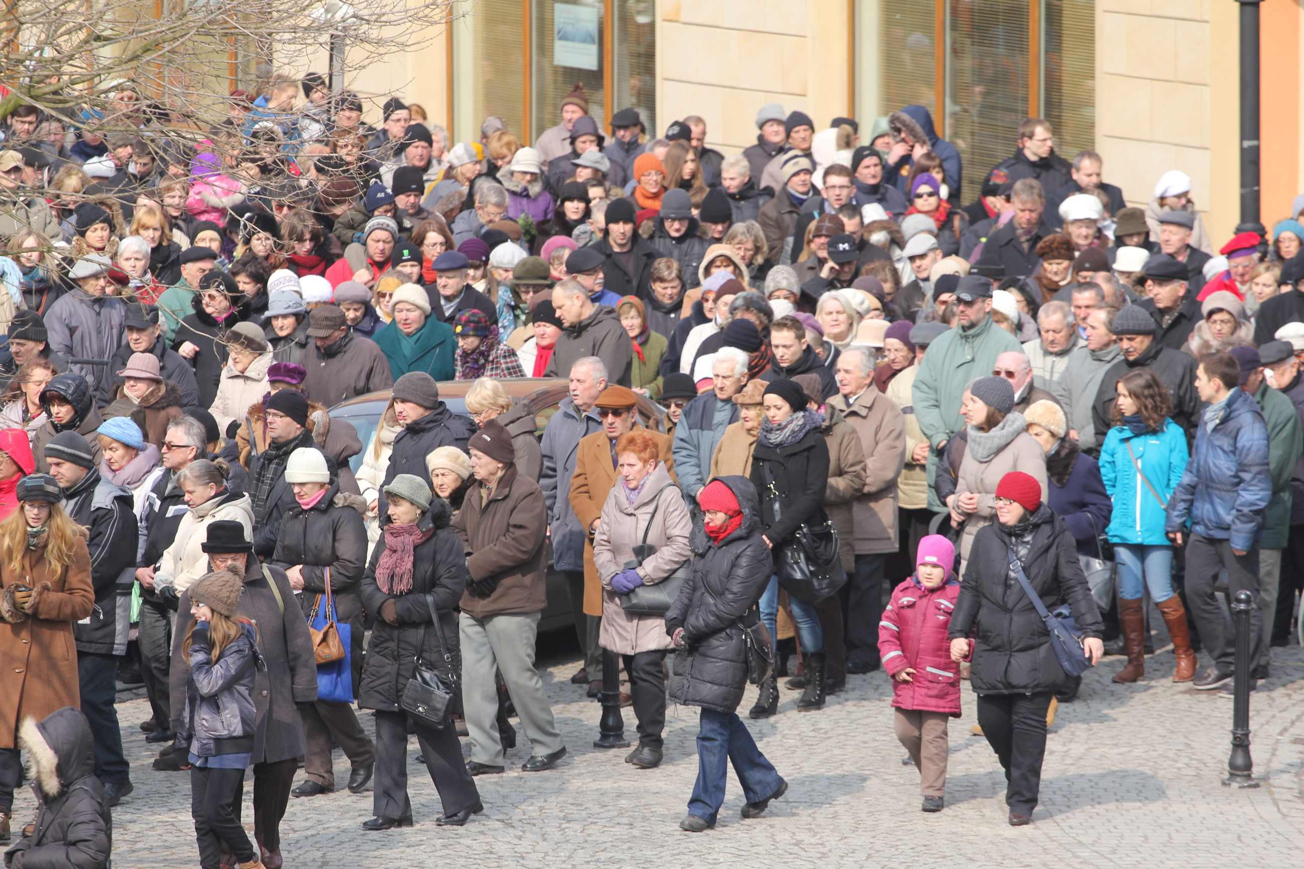 Wielki Piątek. W tym roku bez Drogi Krzyżowej po ulicach Legnicy