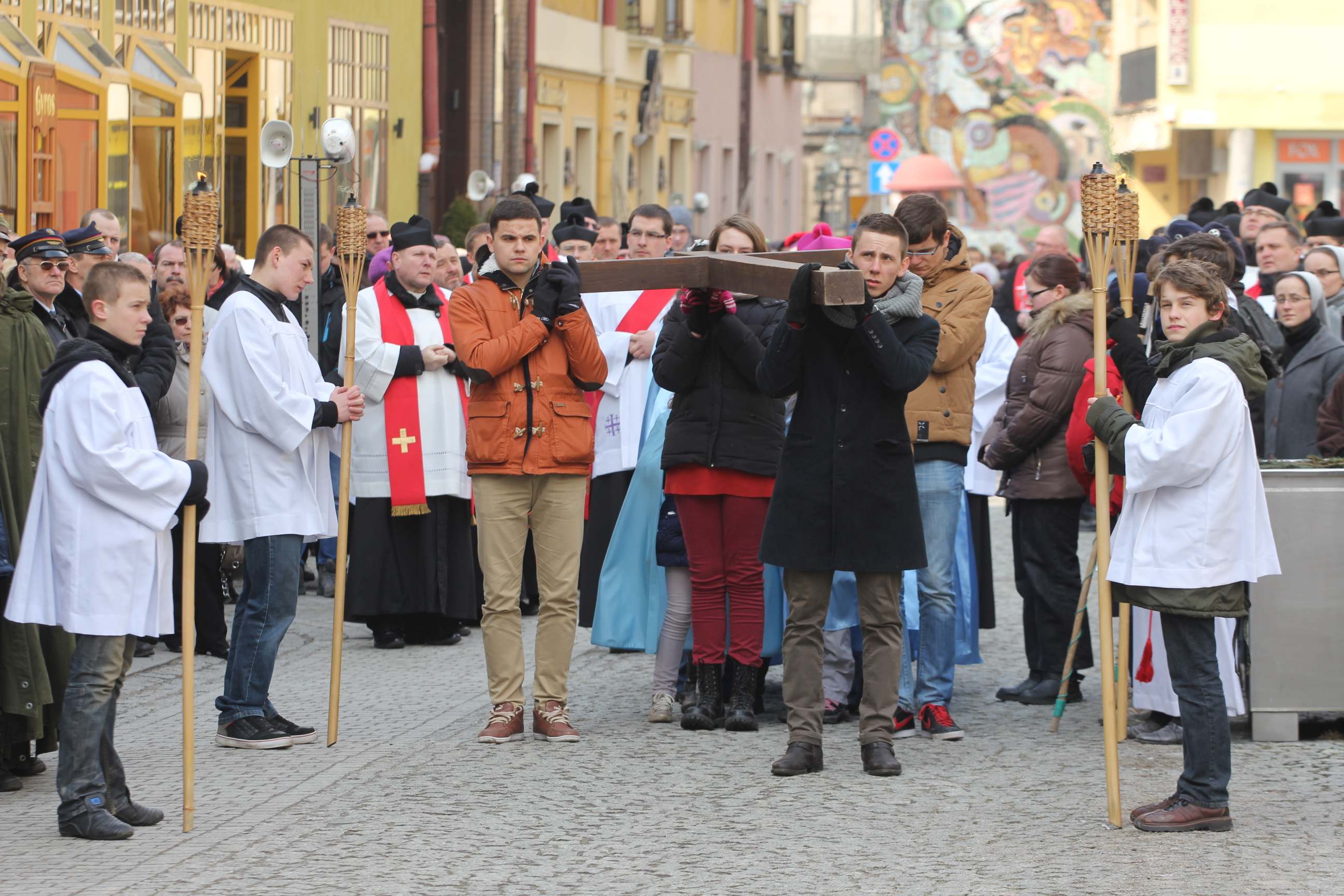 Wielki Piątek. W tym roku bez Drogi Krzyżowej po ulicach Legnicy