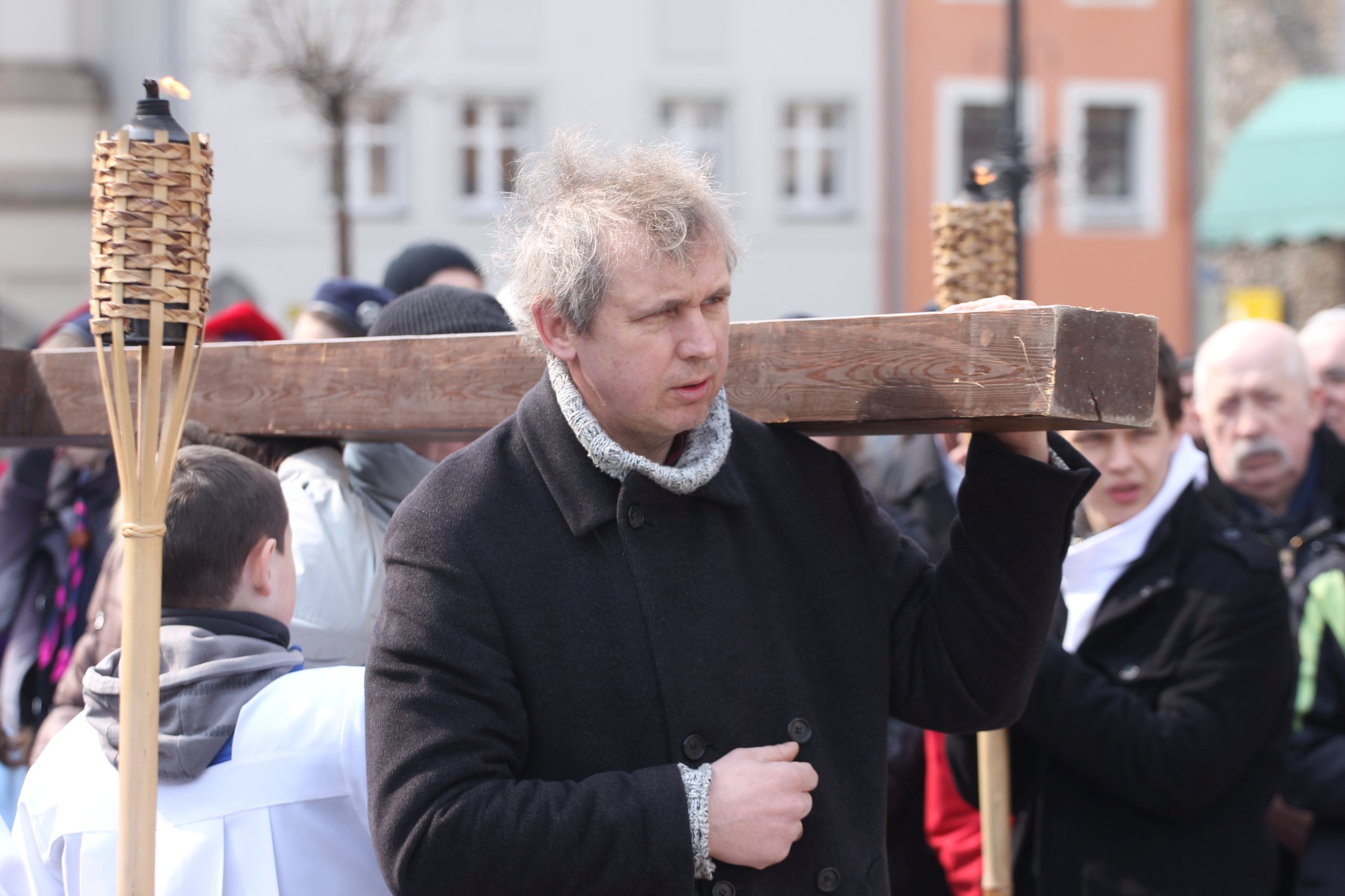 Wielki Piątek. W tym roku bez Drogi Krzyżowej po ulicach Legnicy