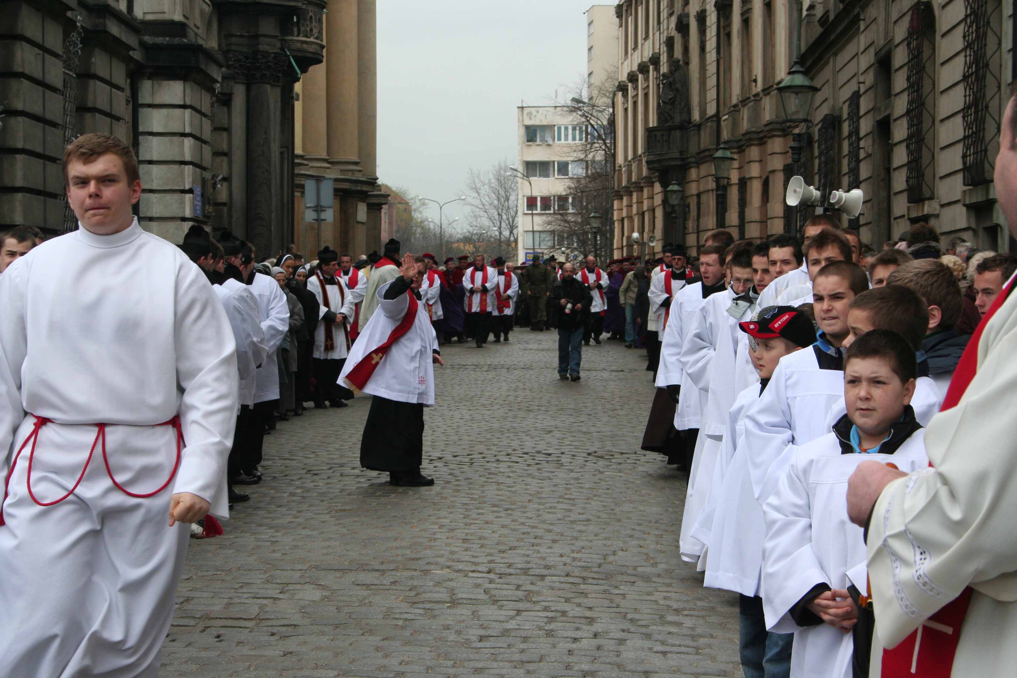Wielki Piątek. W tym roku bez Drogi Krzyżowej po ulicach Legnicy