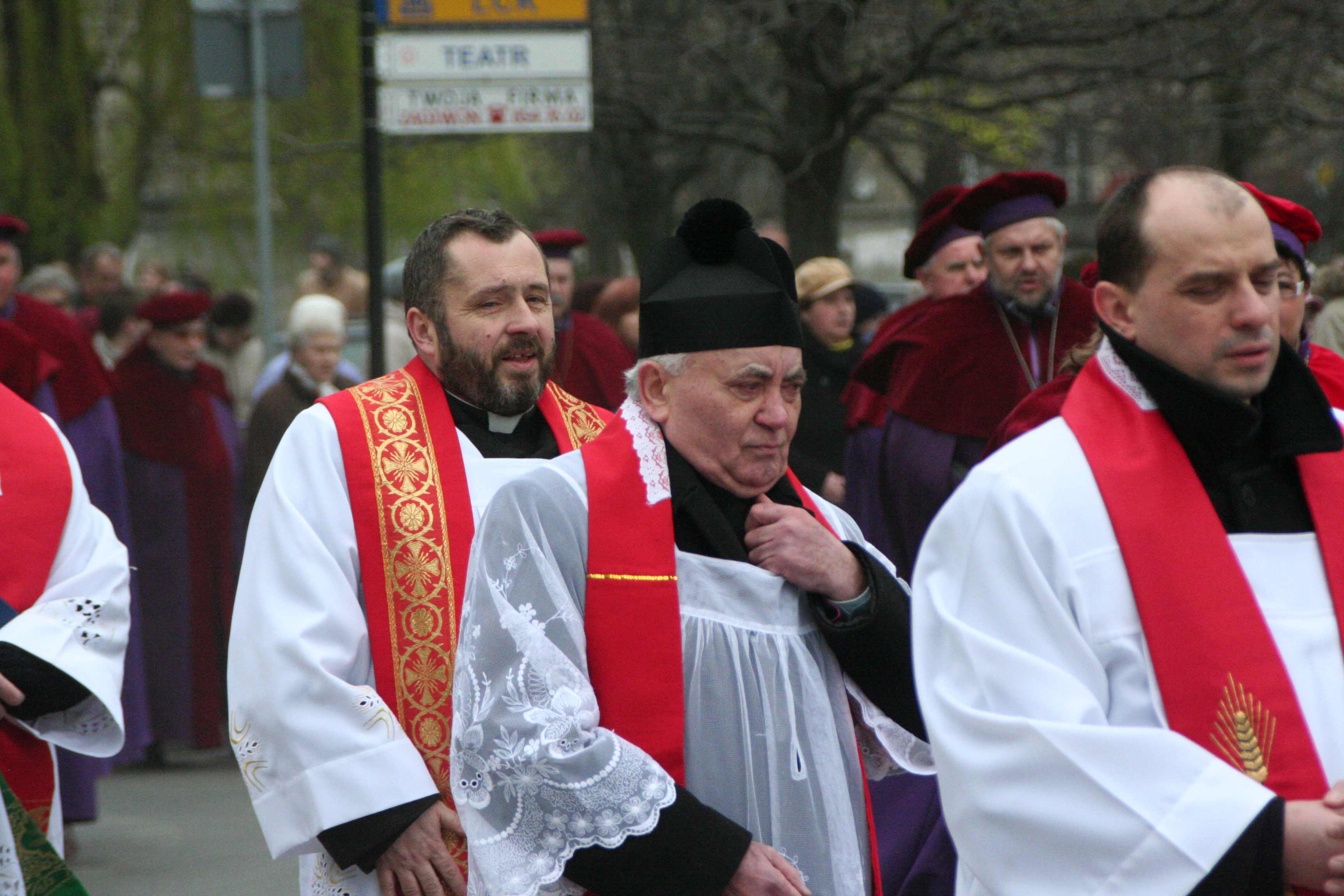 Wielki Piątek. W tym roku bez Drogi Krzyżowej po ulicach Legnicy