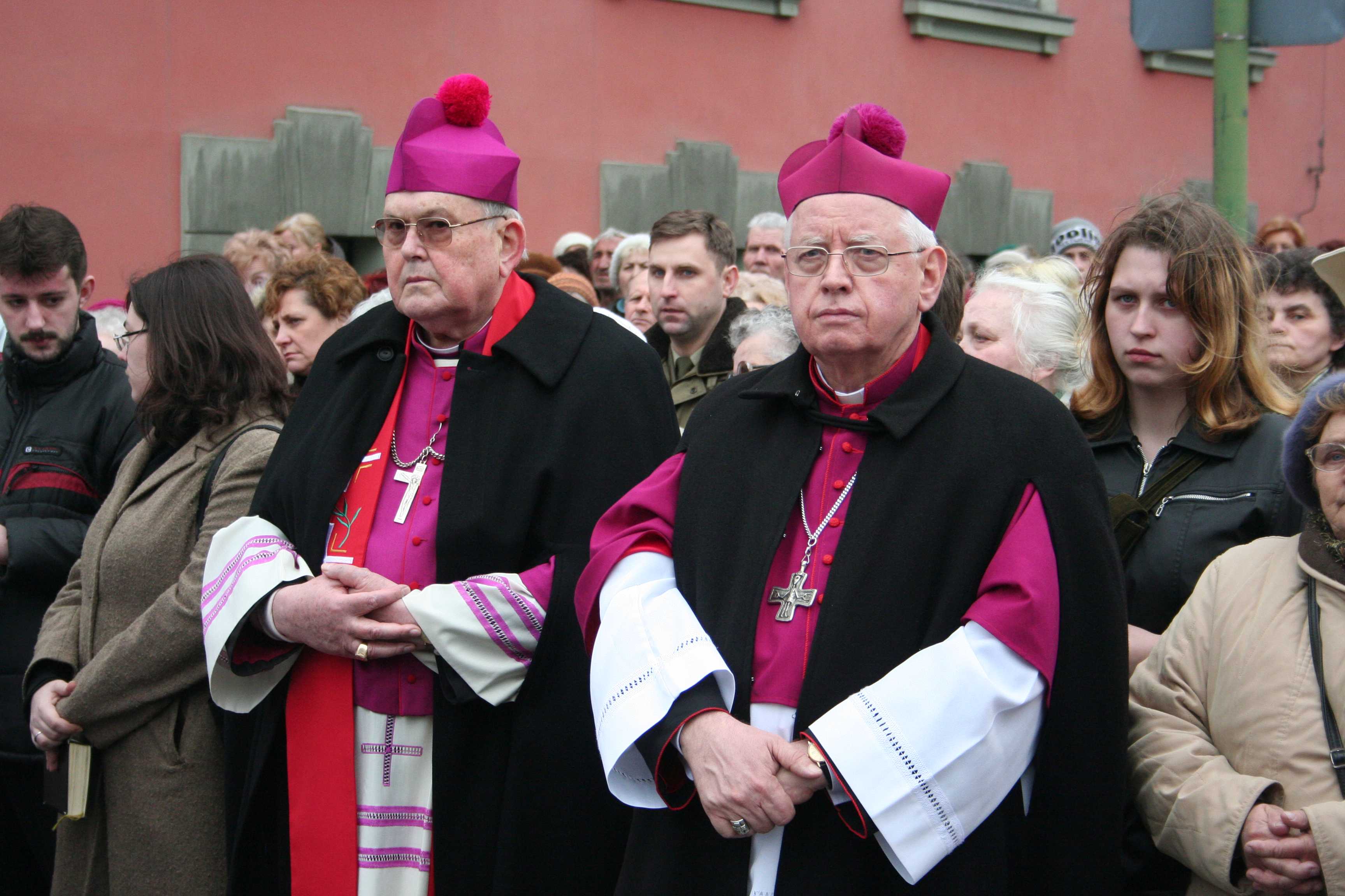 Wielki Piątek. W tym roku bez Drogi Krzyżowej po ulicach Legnicy