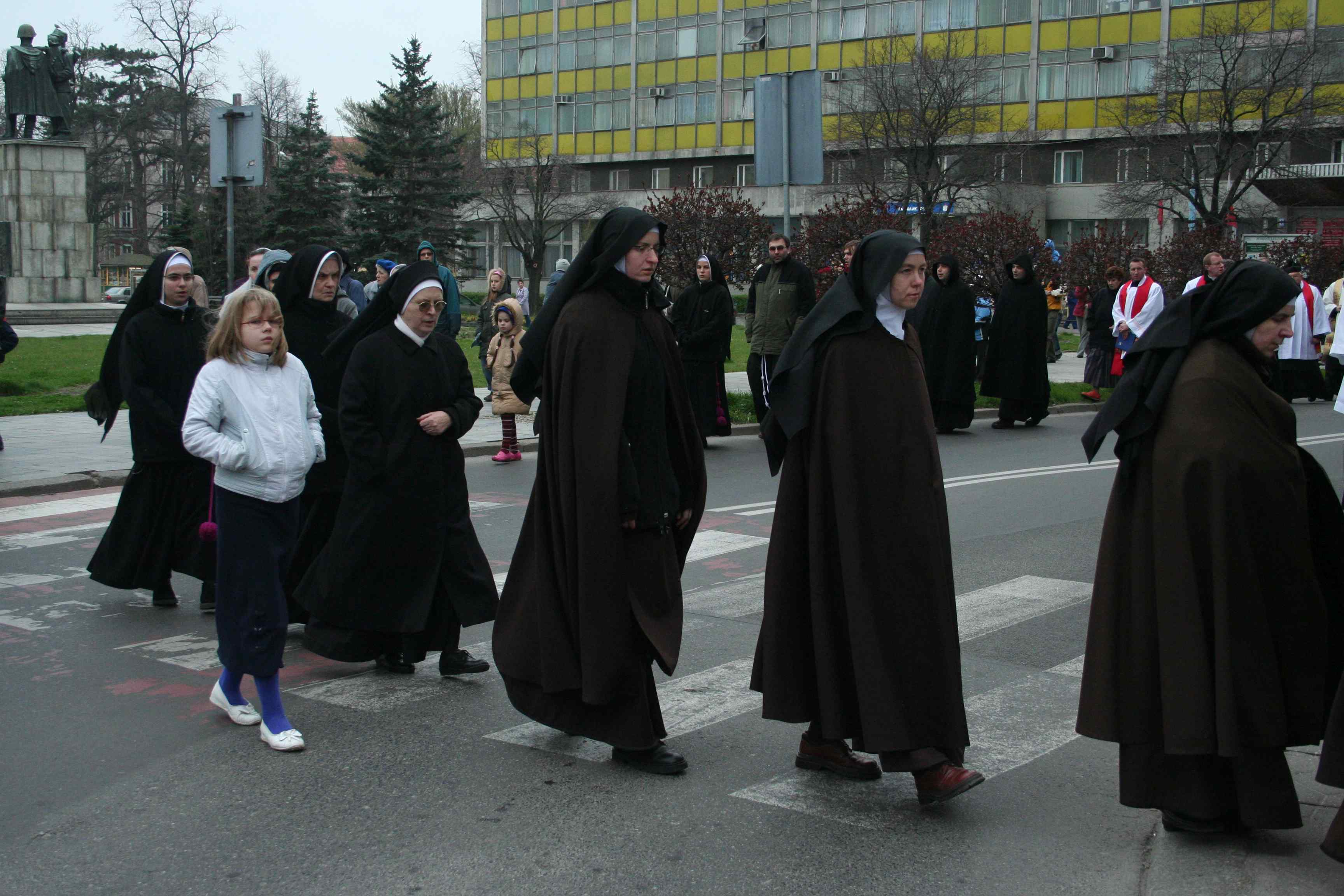 Wielki Piątek. W tym roku bez Drogi Krzyżowej po ulicach Legnicy