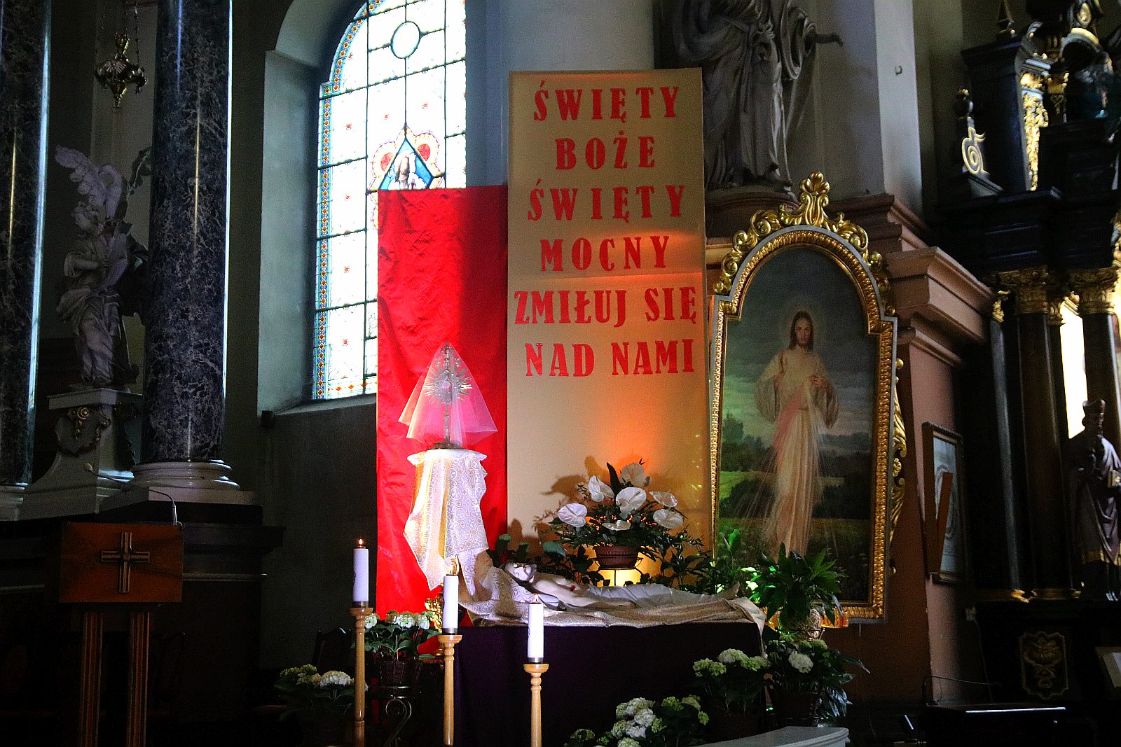 Groby Pańskie w legnickich kościołach w okresie koronawirusa
