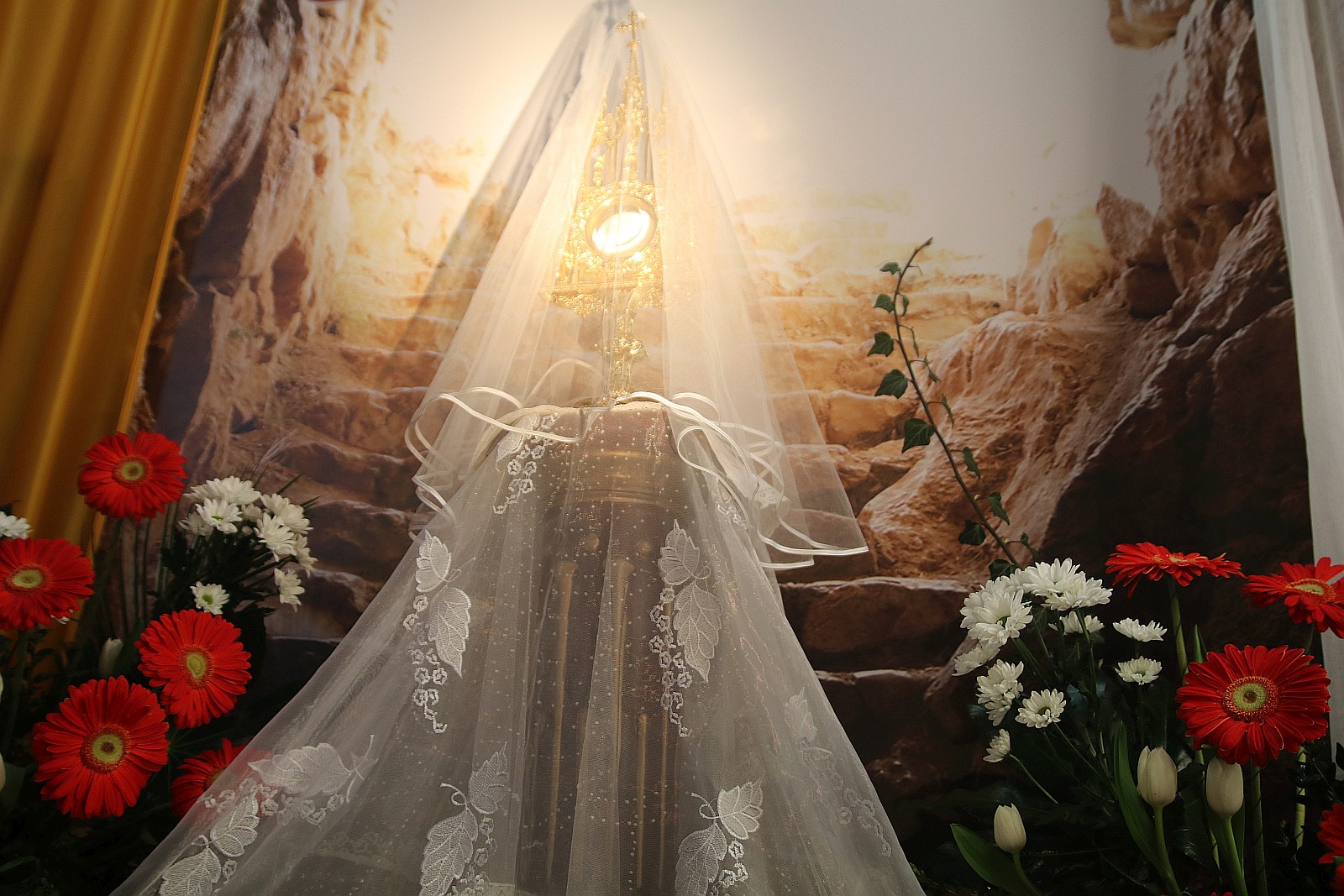 Groby Pańskie w legnickich kościołach w okresie koronawirusa

