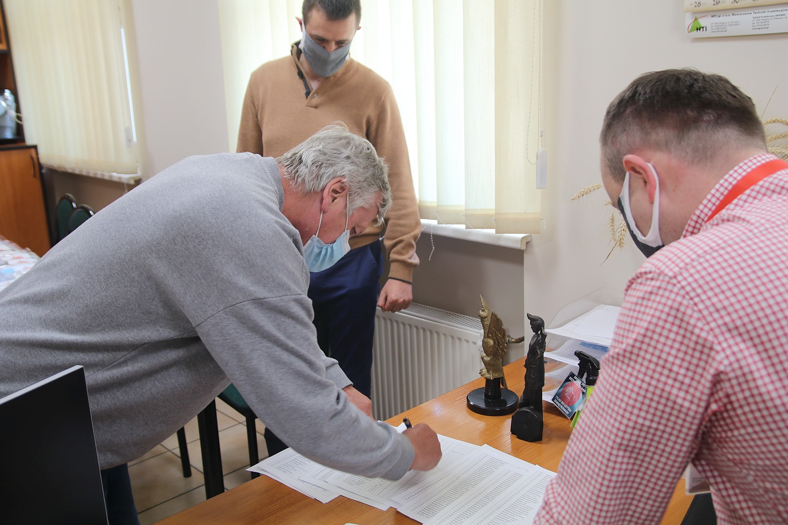 Hutnicza Solidarność zakupiła maseczki dla związkowców