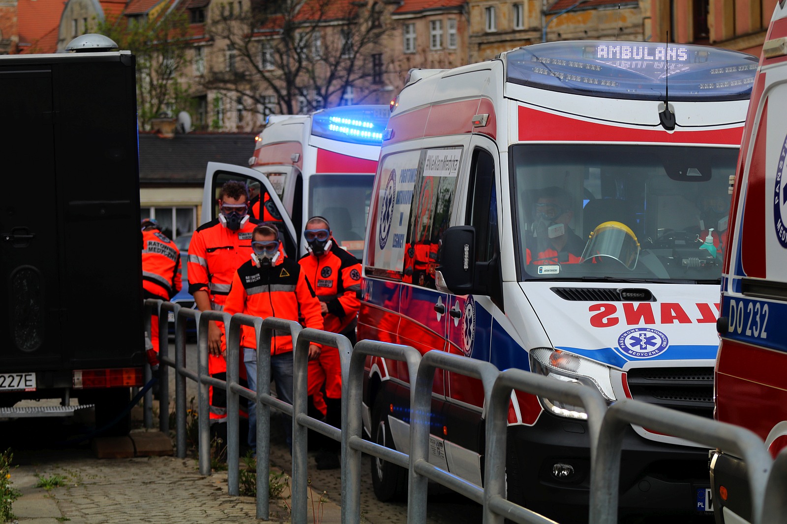 Ratownicy „podziękowali” oklaskami dyrektor pogotowia