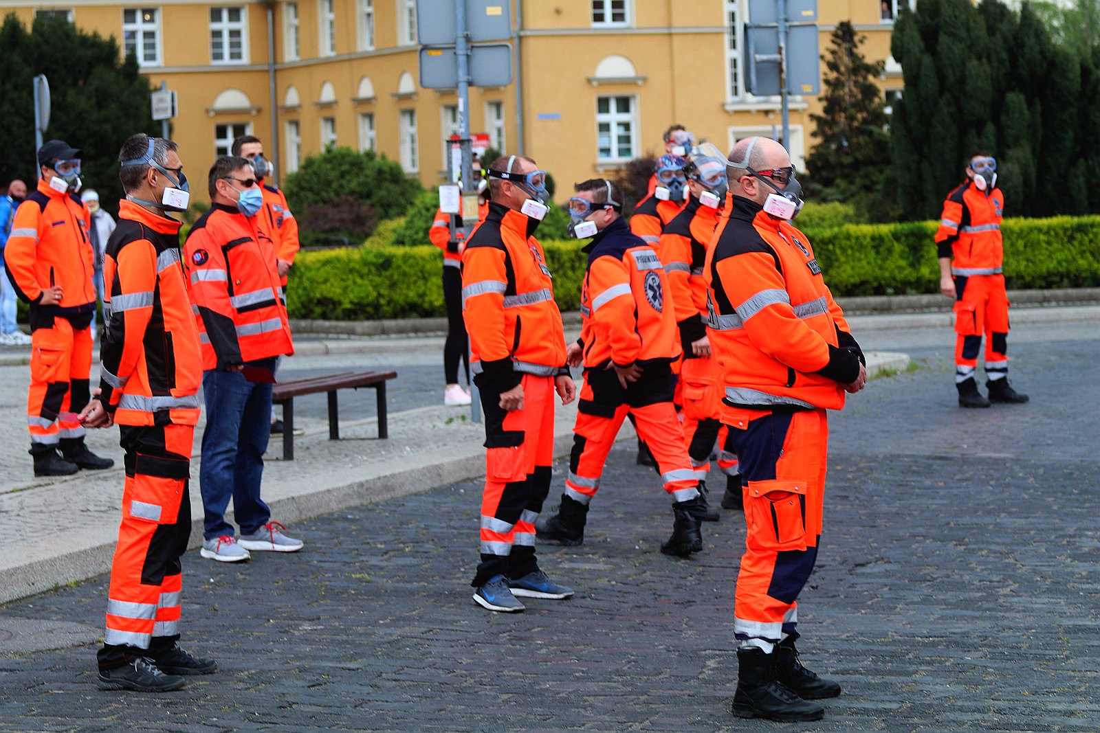 Ratownicy „podziękowali” oklaskami dyrektor pogotowia