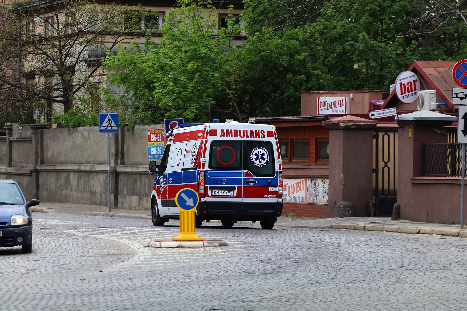 Ratownicy „podziękowali” oklaskami dyrektor pogotowia