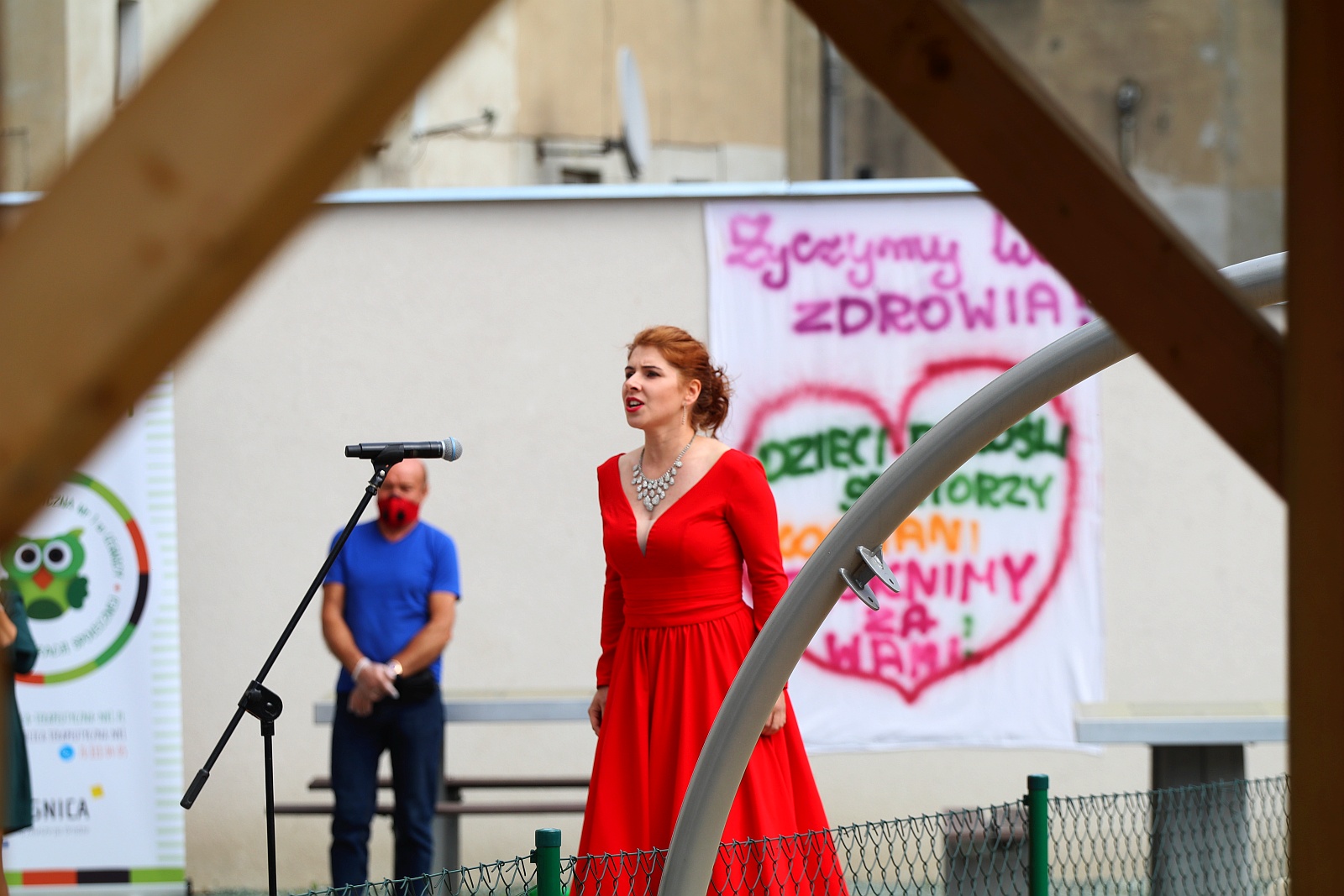 Wiosenny Koncert Podwórkowy ze Świetlicy Terapeutycznej