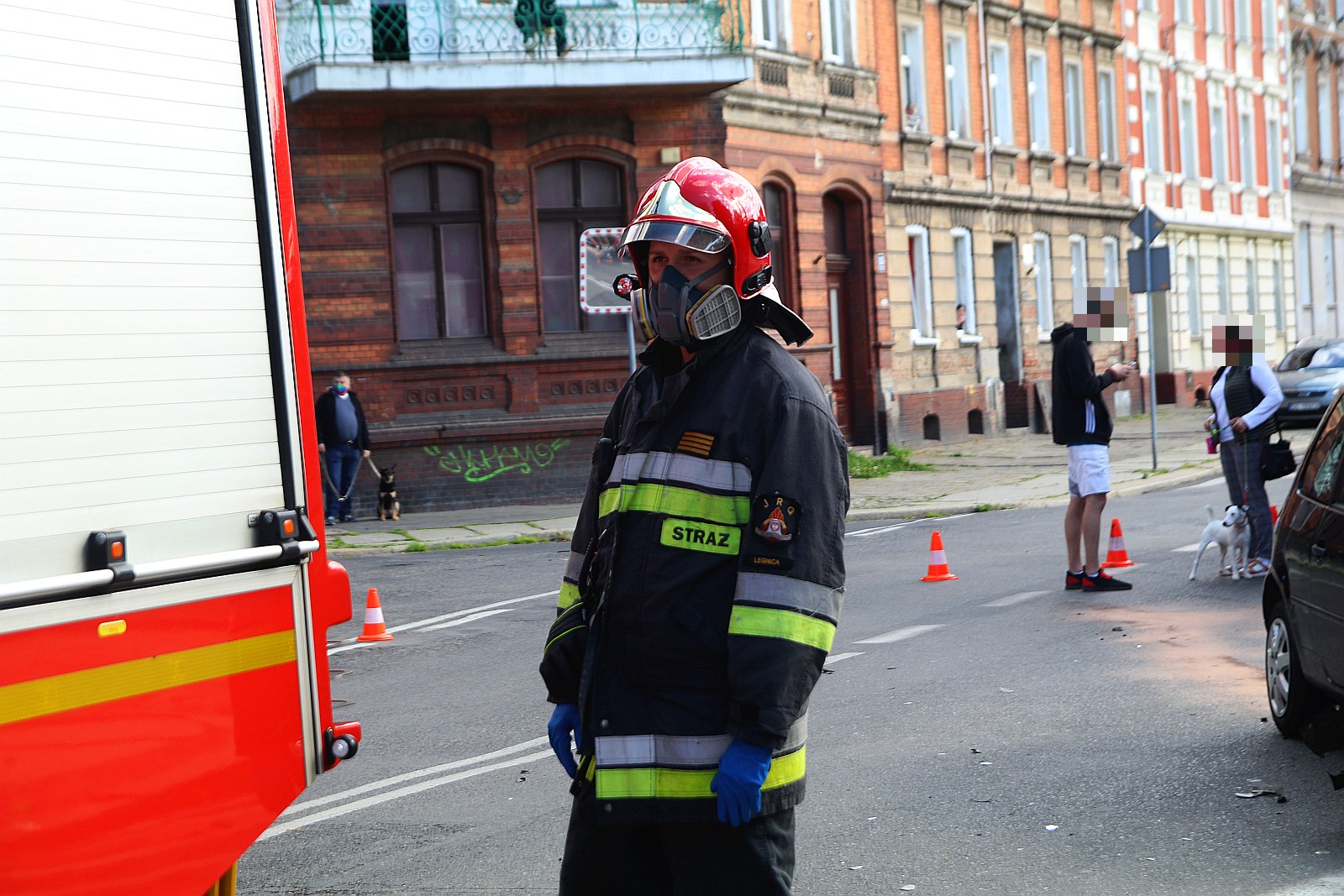 Wypadek na ulicy Hutników. Jedna osoba ranna