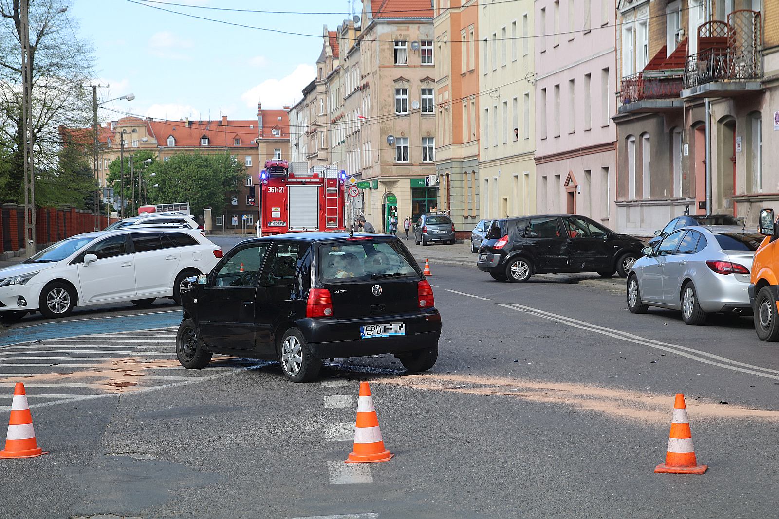 Wypadek na ulicy Hutników. Jedna osoba ranna