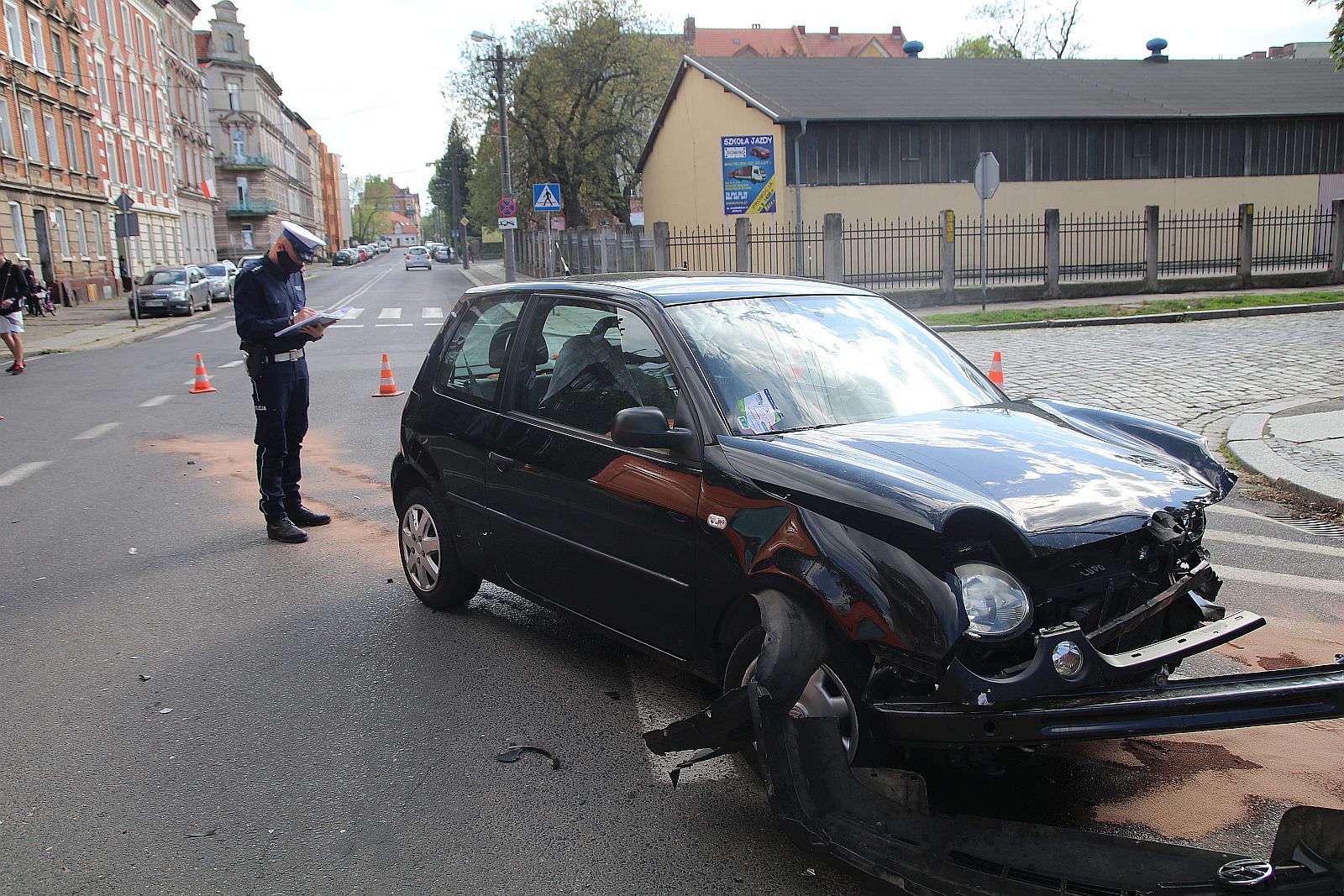 Wypadek na ulicy Hutników. Jedna osoba ranna