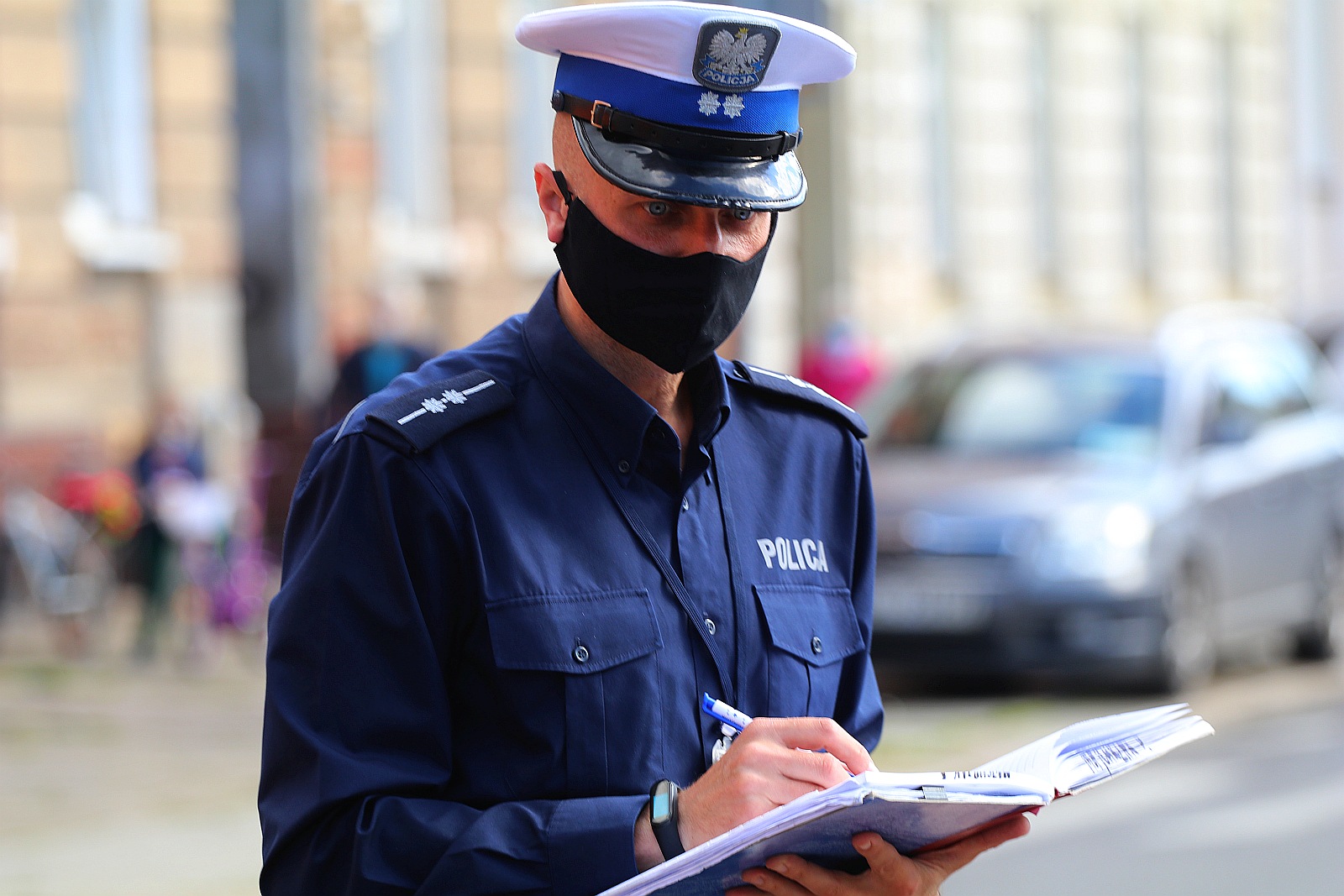 Wypadek na ulicy Hutników. Jedna osoba ranna