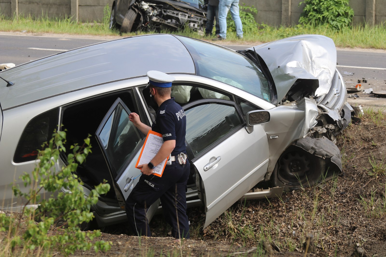 Zderzenie czołowe. Kierowca zasnął za kierownicą