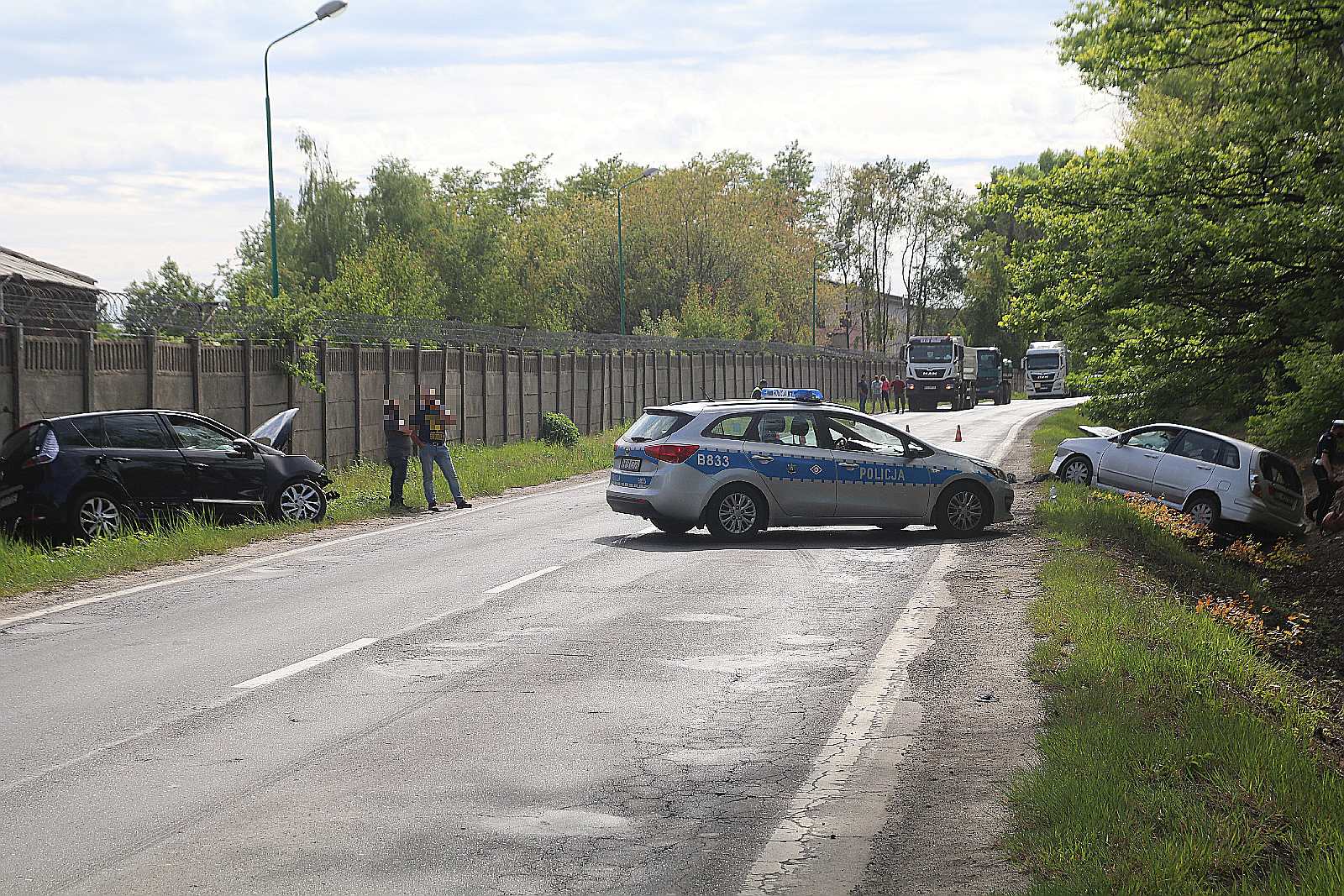 Zderzenie czołowe. Kierowca zasnął za kierownicą
