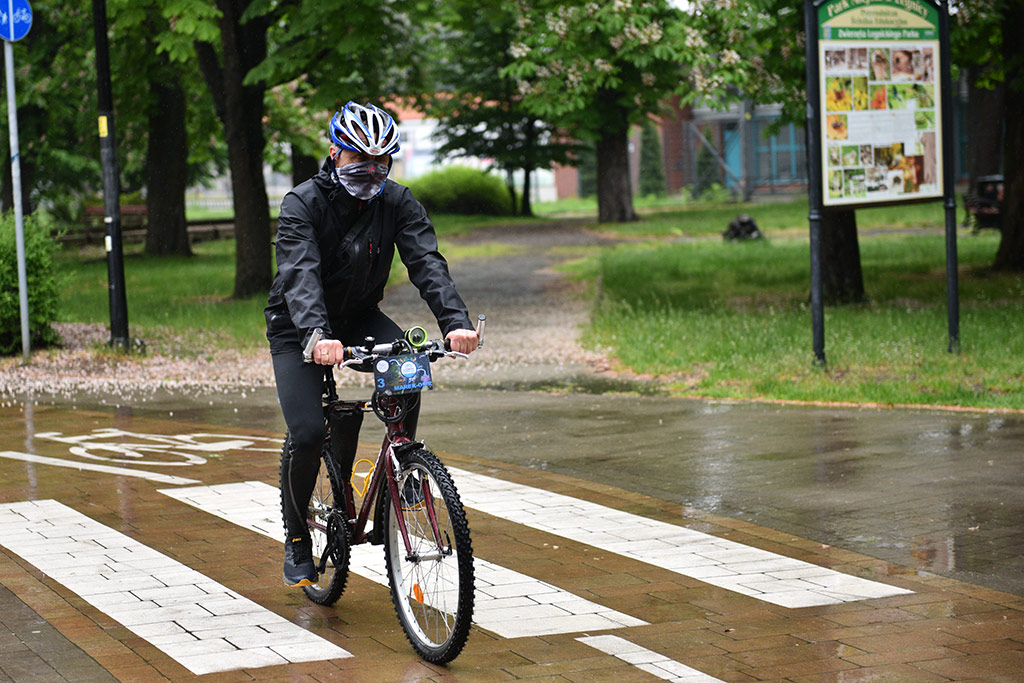 Kręcą kilometry na rzecz zwierząt z legnickiego schroniska