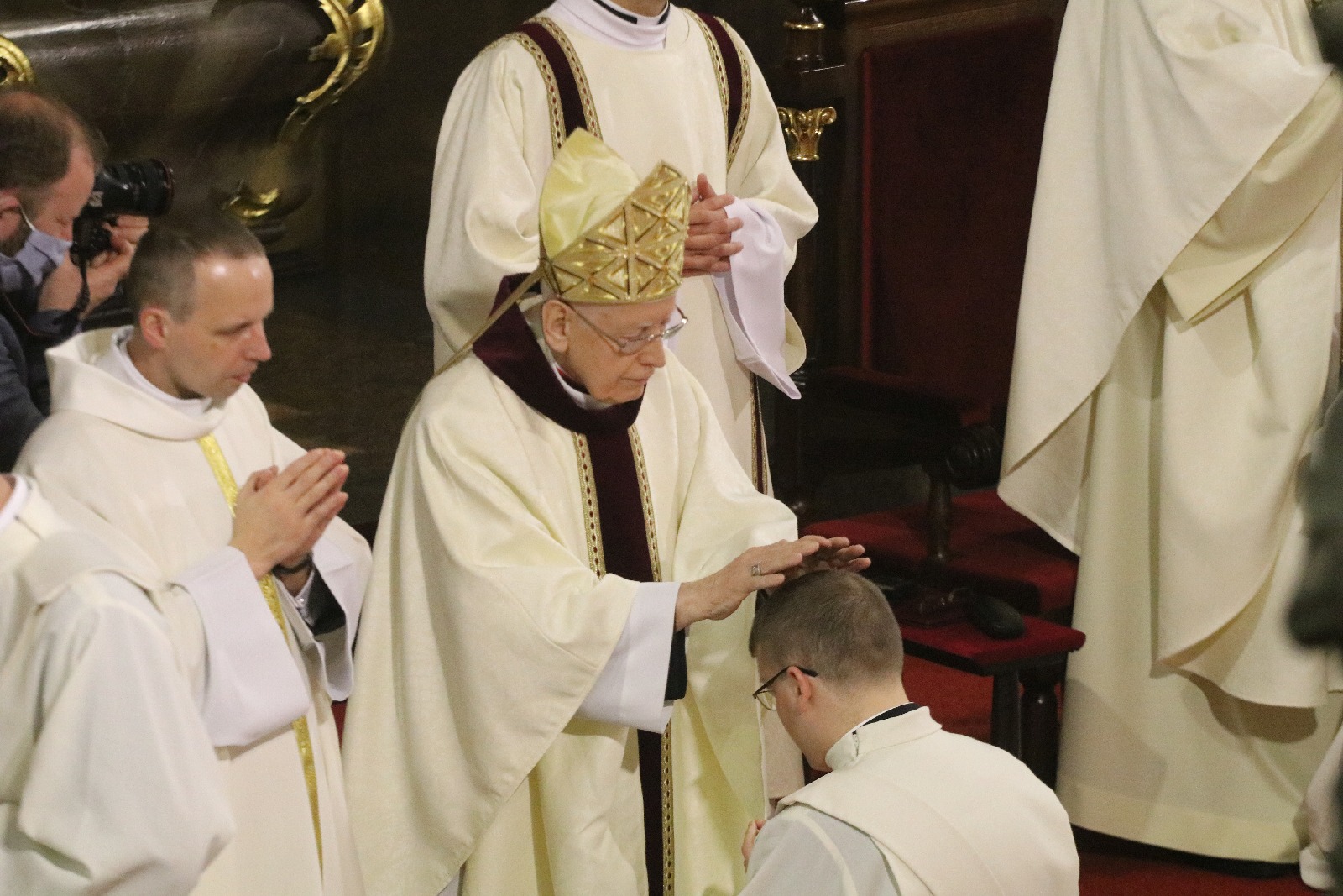 Święcenia w katedrze. Diecezja ma sześciu nowych księży