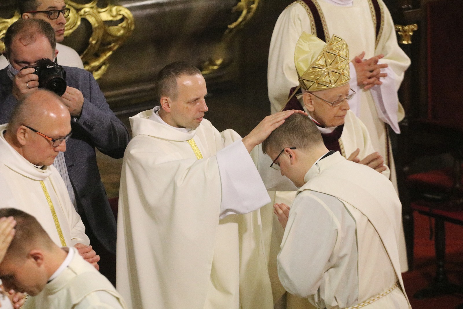 Święcenia w katedrze. Diecezja ma sześciu nowych księży