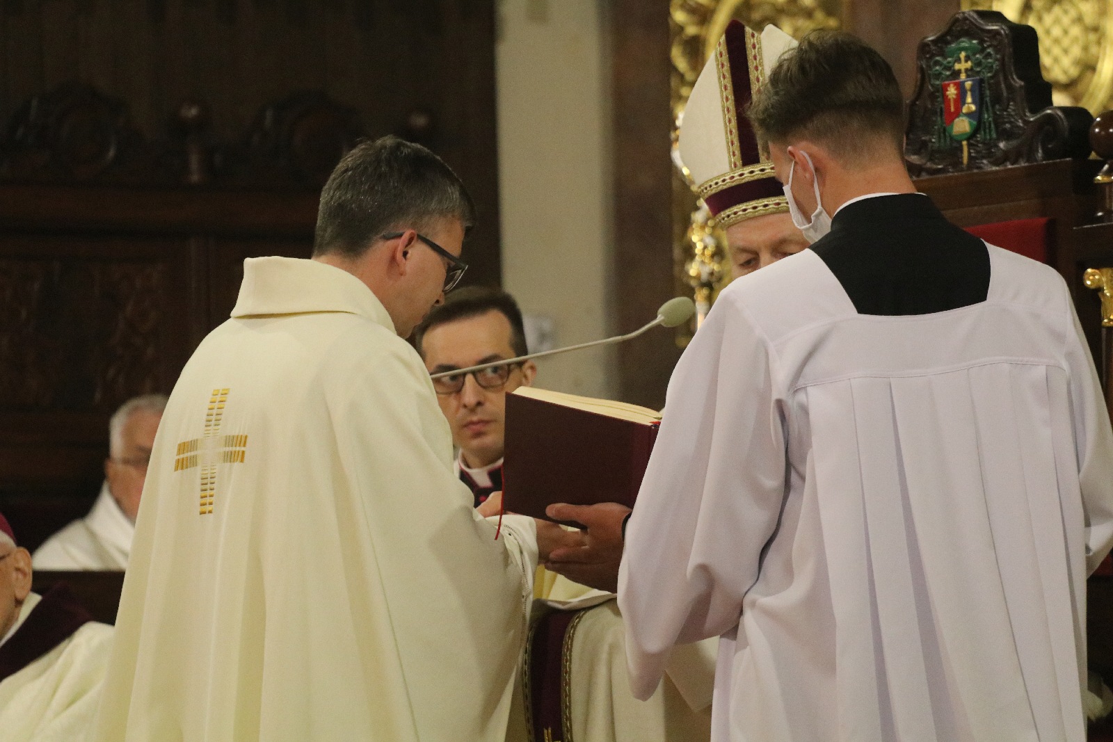 Święcenia w katedrze. Diecezja ma sześciu nowych księży
