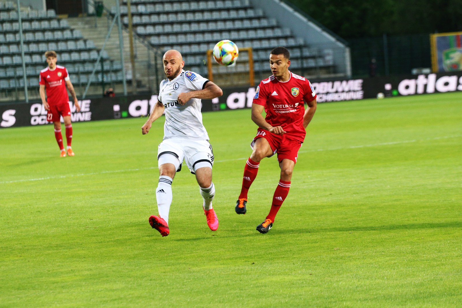 Miedź za burtą Pucharu Polski. Legia Warszawa gra dalej